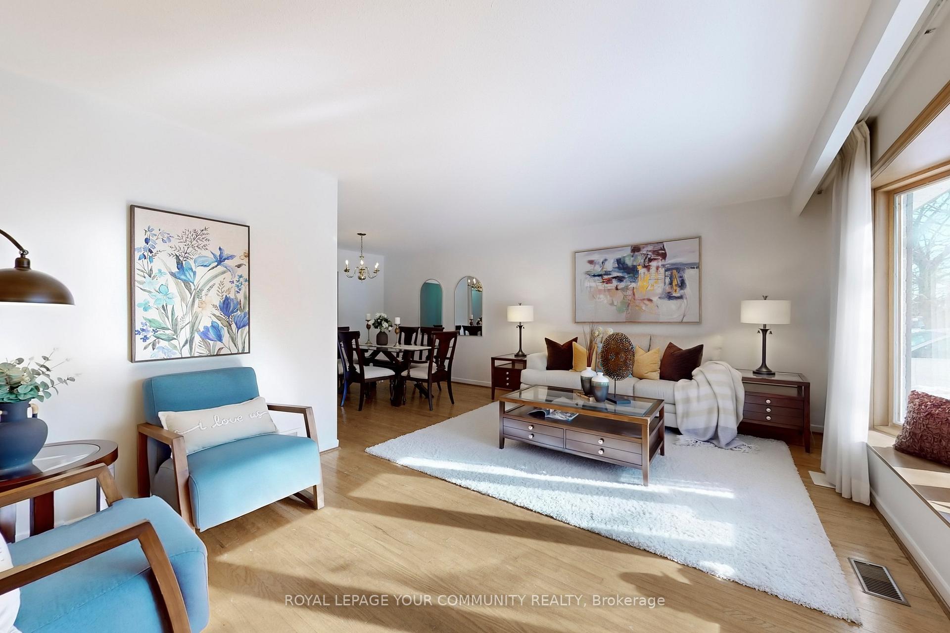 Photo 7 of 217 Bay Thorn Drive, Markham, Royal Orchard — HOMEH