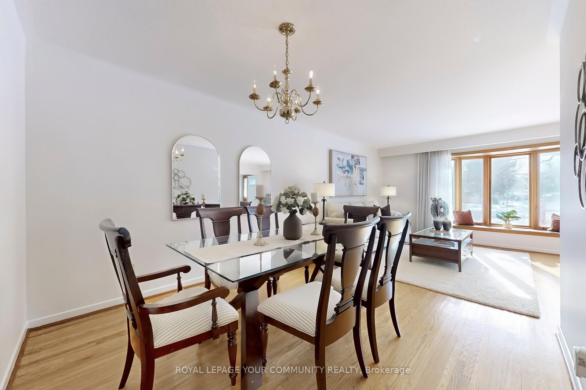 Photo 12 of 217 Bay Thorn Drive, Markham, Royal Orchard — HOMEH