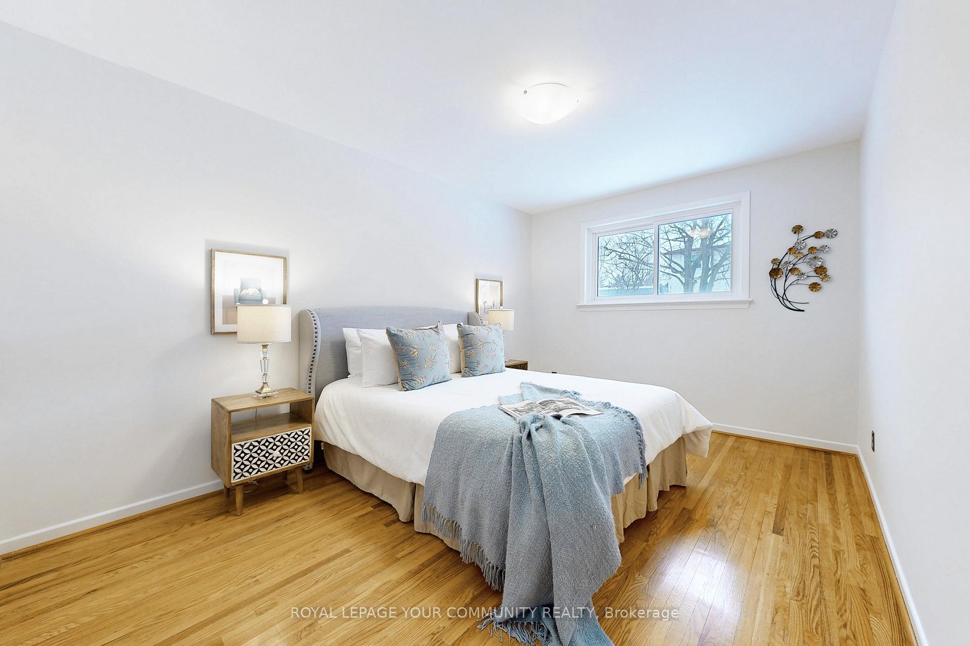 Photo 18 of 217 Bay Thorn Drive, Markham, Royal Orchard — HOMEH