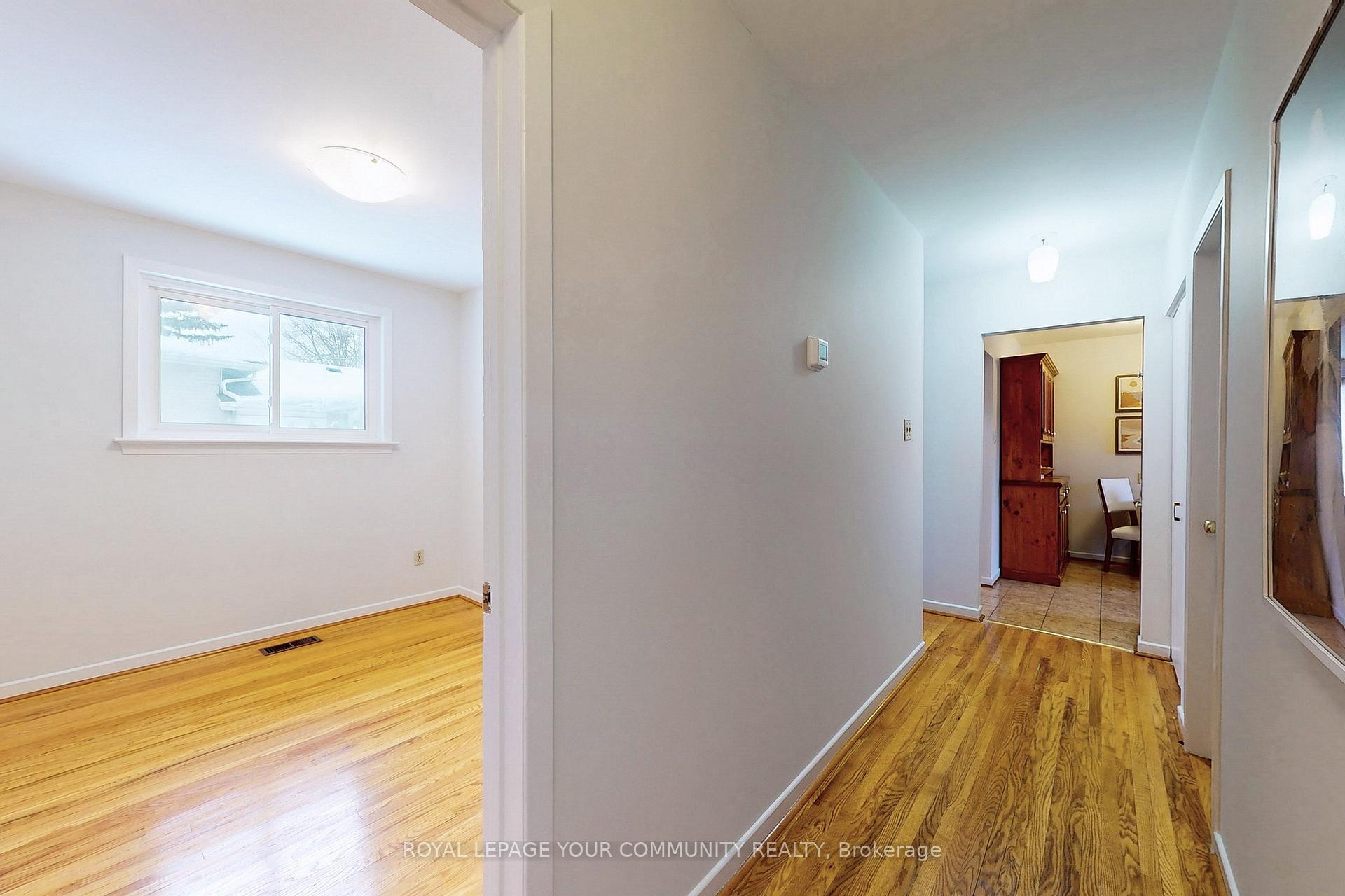 Photo 26 of 217 Bay Thorn Drive, Markham, Royal Orchard — HOMEH