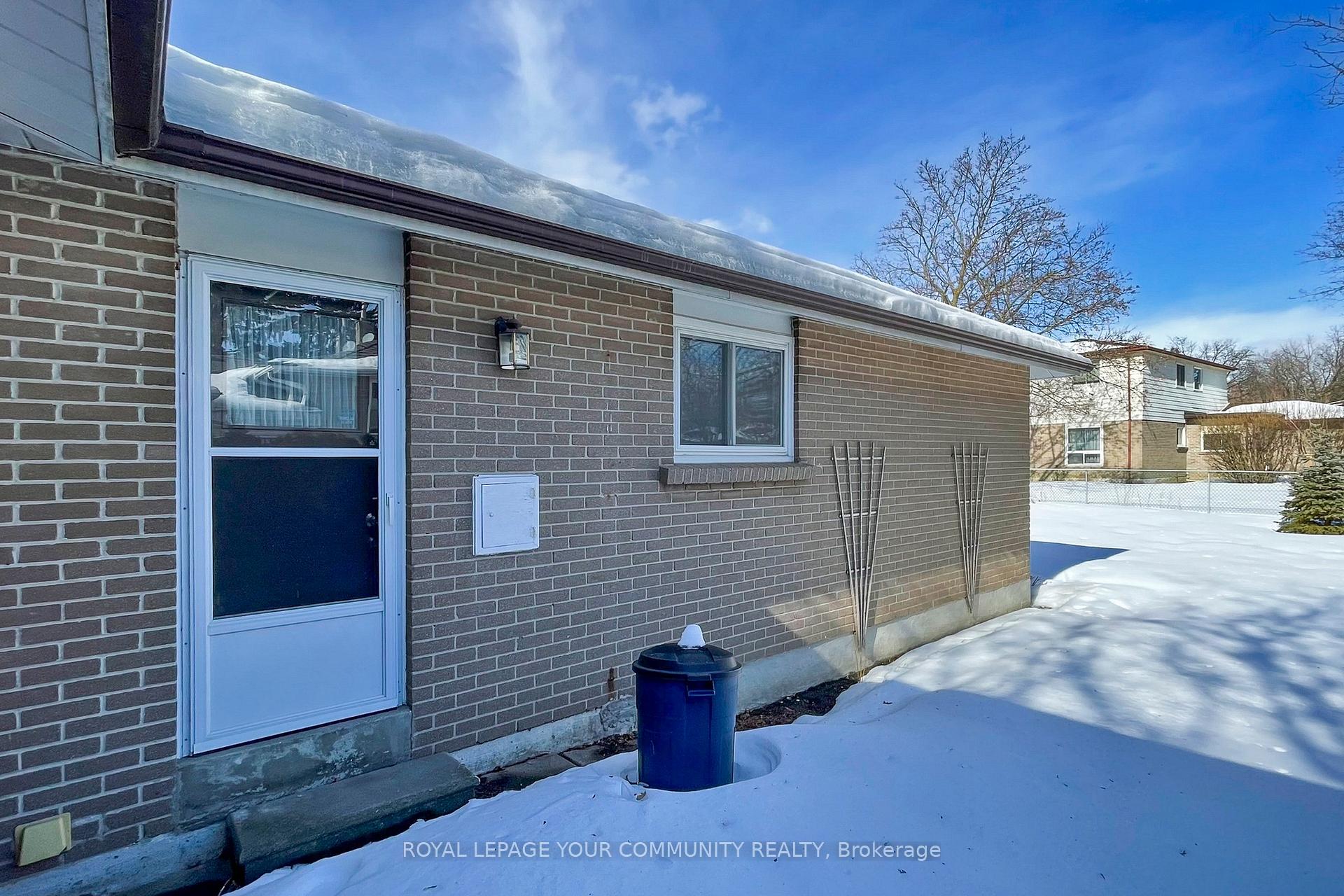 Photo 40 of 217 Bay Thorn Drive, Markham, Royal Orchard — HOMEH