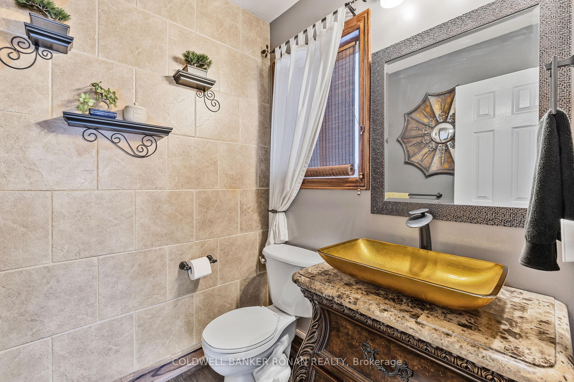 Photo 15 of 74 Gianmarco Way, Vaughan, Maple — HOMEH