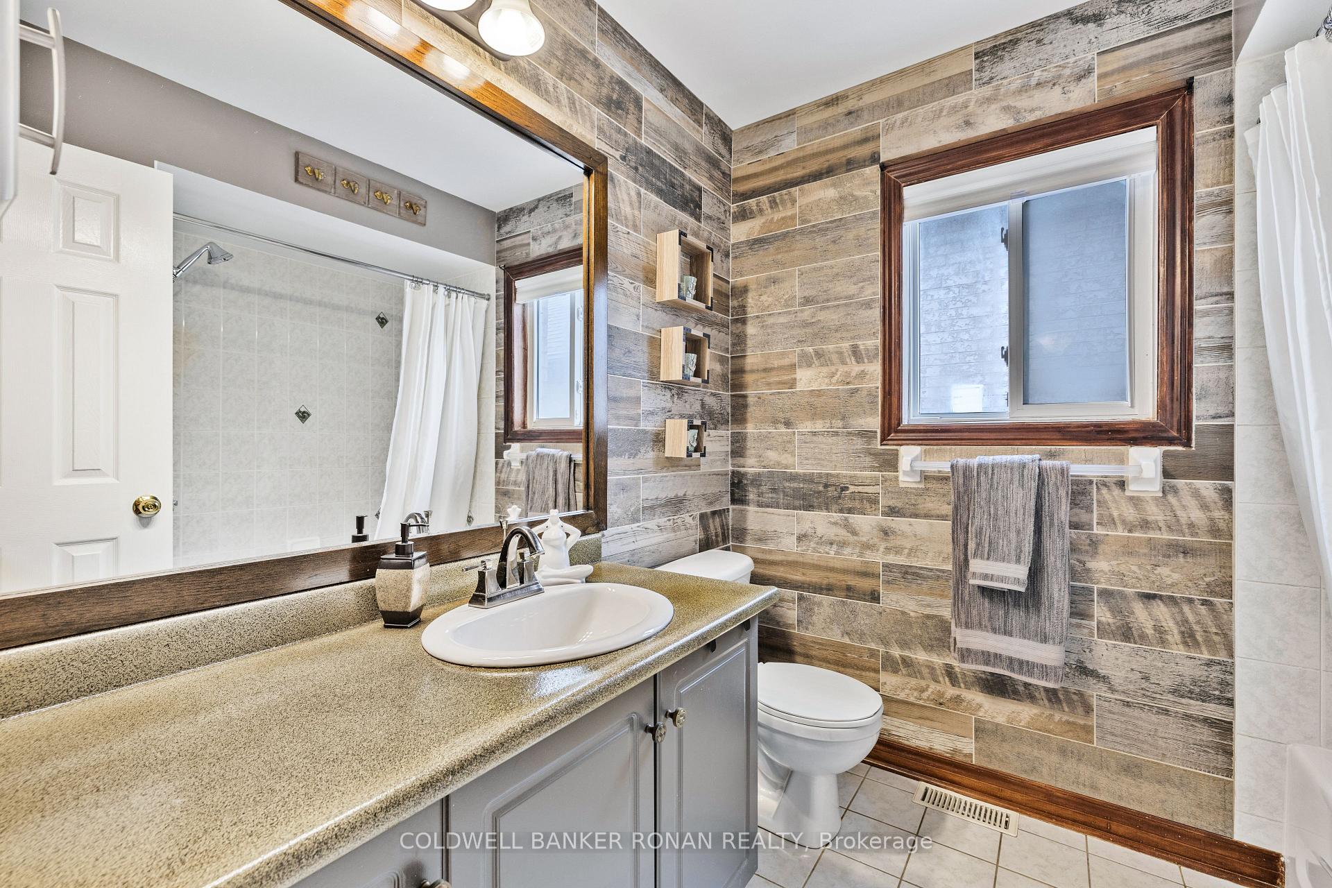Photo 22 of 74 Gianmarco Way, Vaughan, Maple — HOMEH