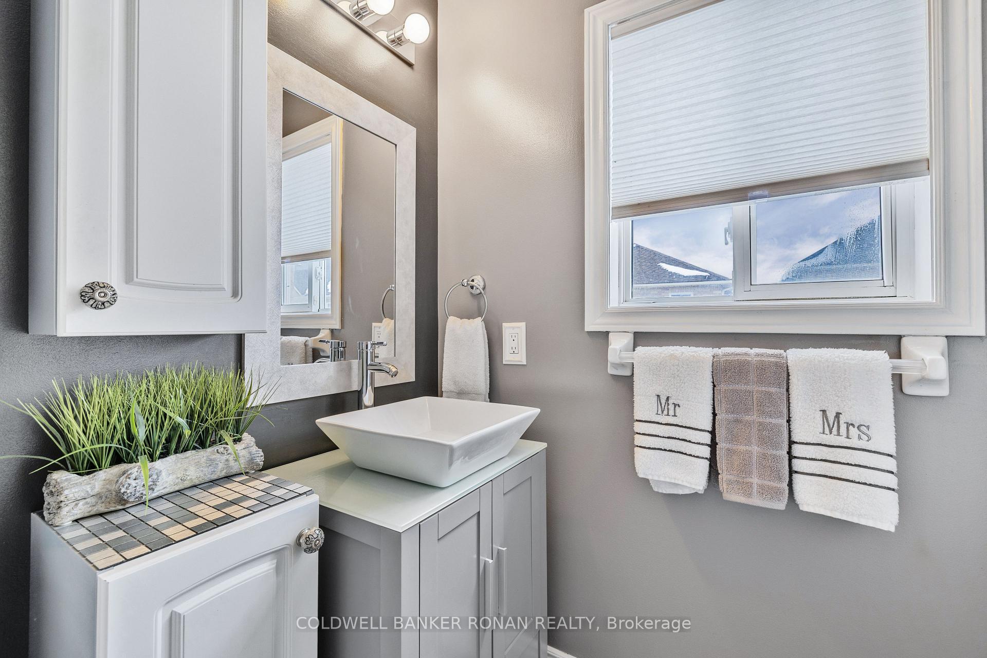 Photo 26 of 74 Gianmarco Way, Vaughan, Maple — HOMEH