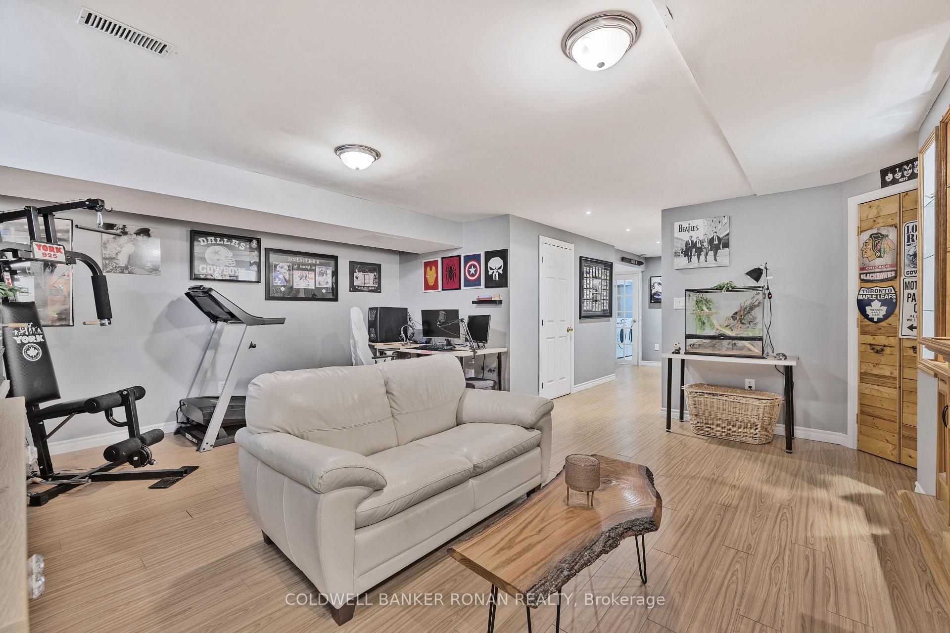 Photo 32 of 74 Gianmarco Way, Vaughan, Maple — HOMEH
