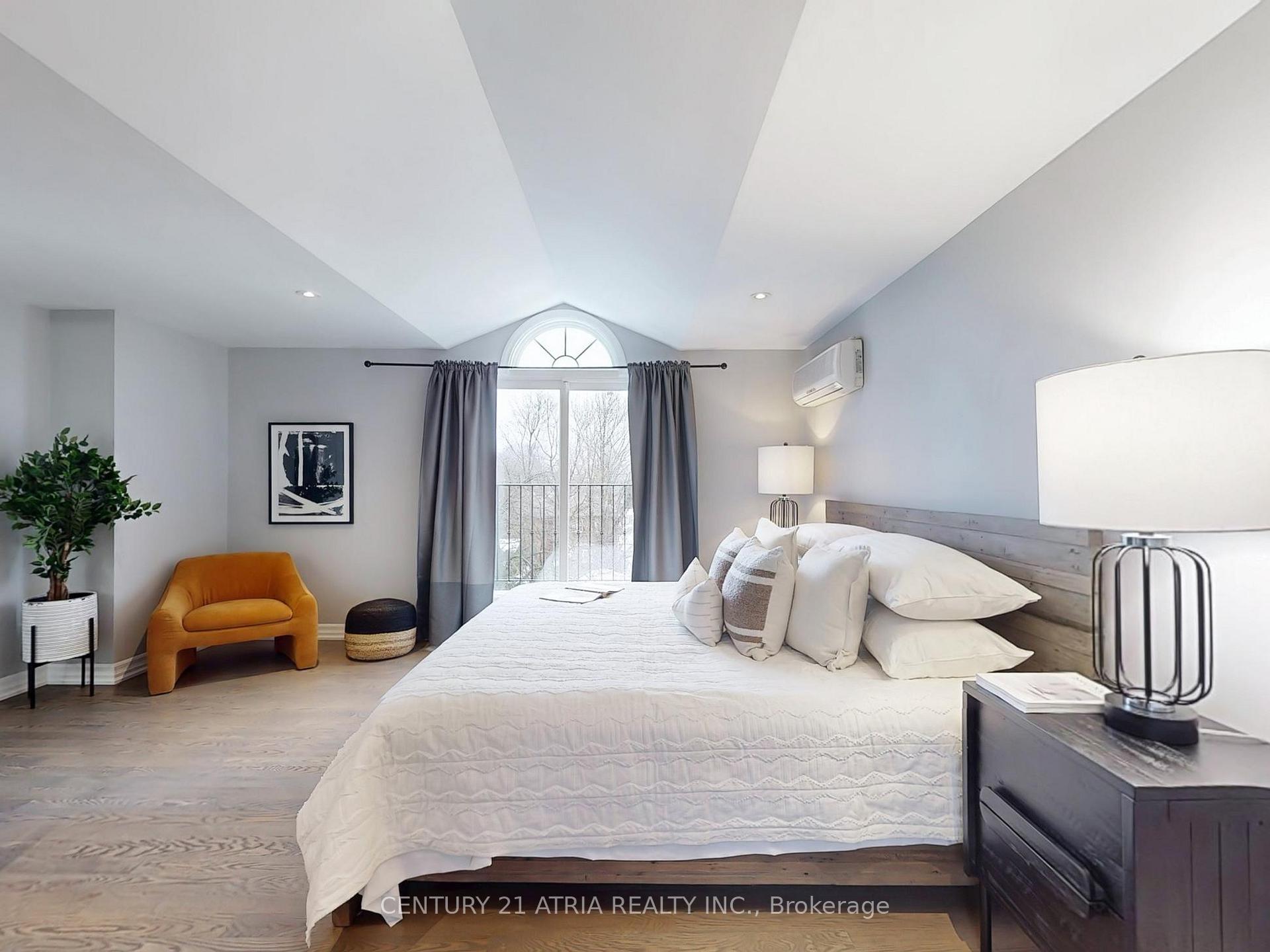 Photo 13 of 207 Fairlawn Avenue, Toronto, Lawrence Park North — HOMEH
