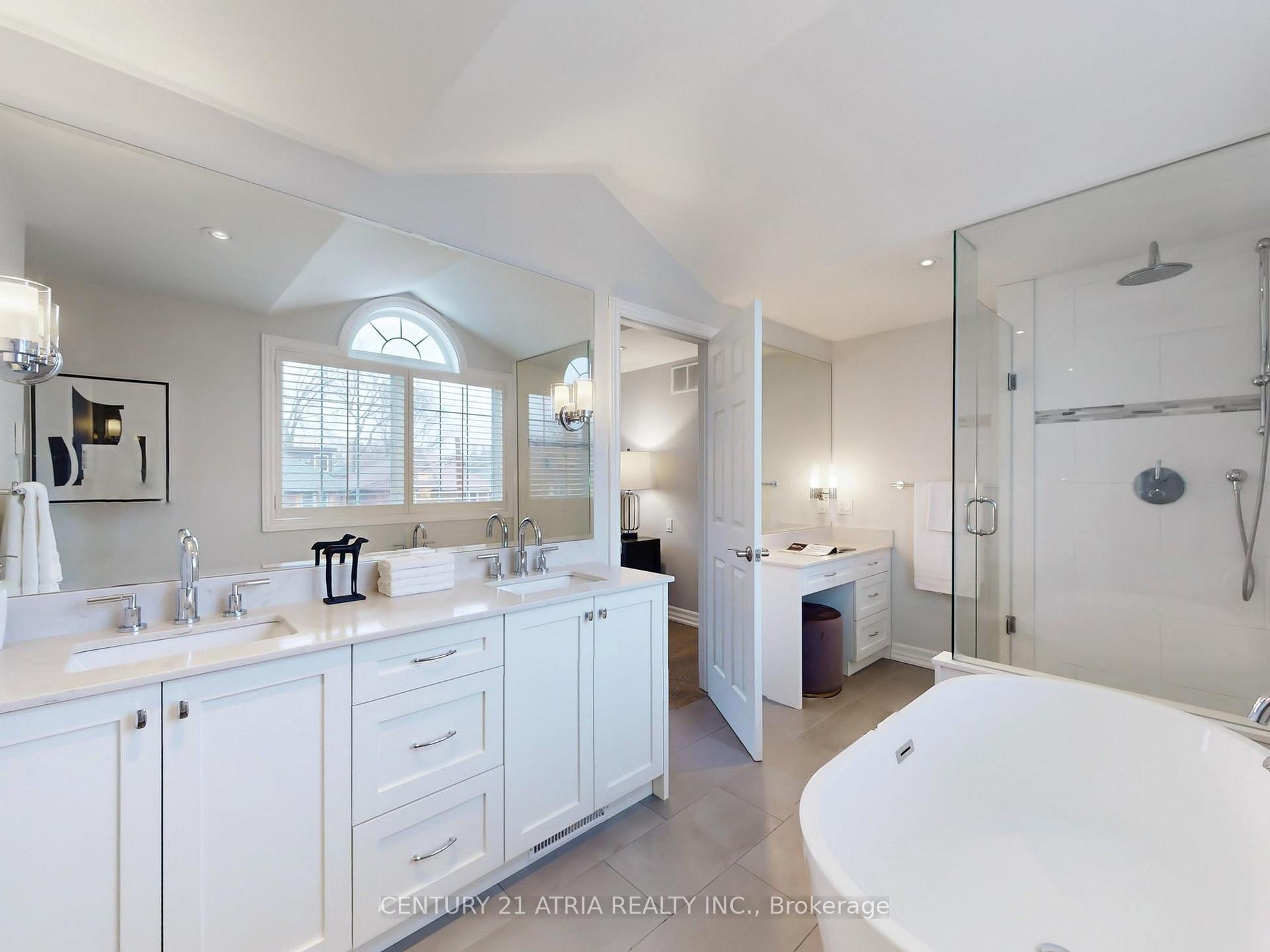 Photo 15 of 207 Fairlawn Avenue, Toronto, Lawrence Park North — HOMEH
