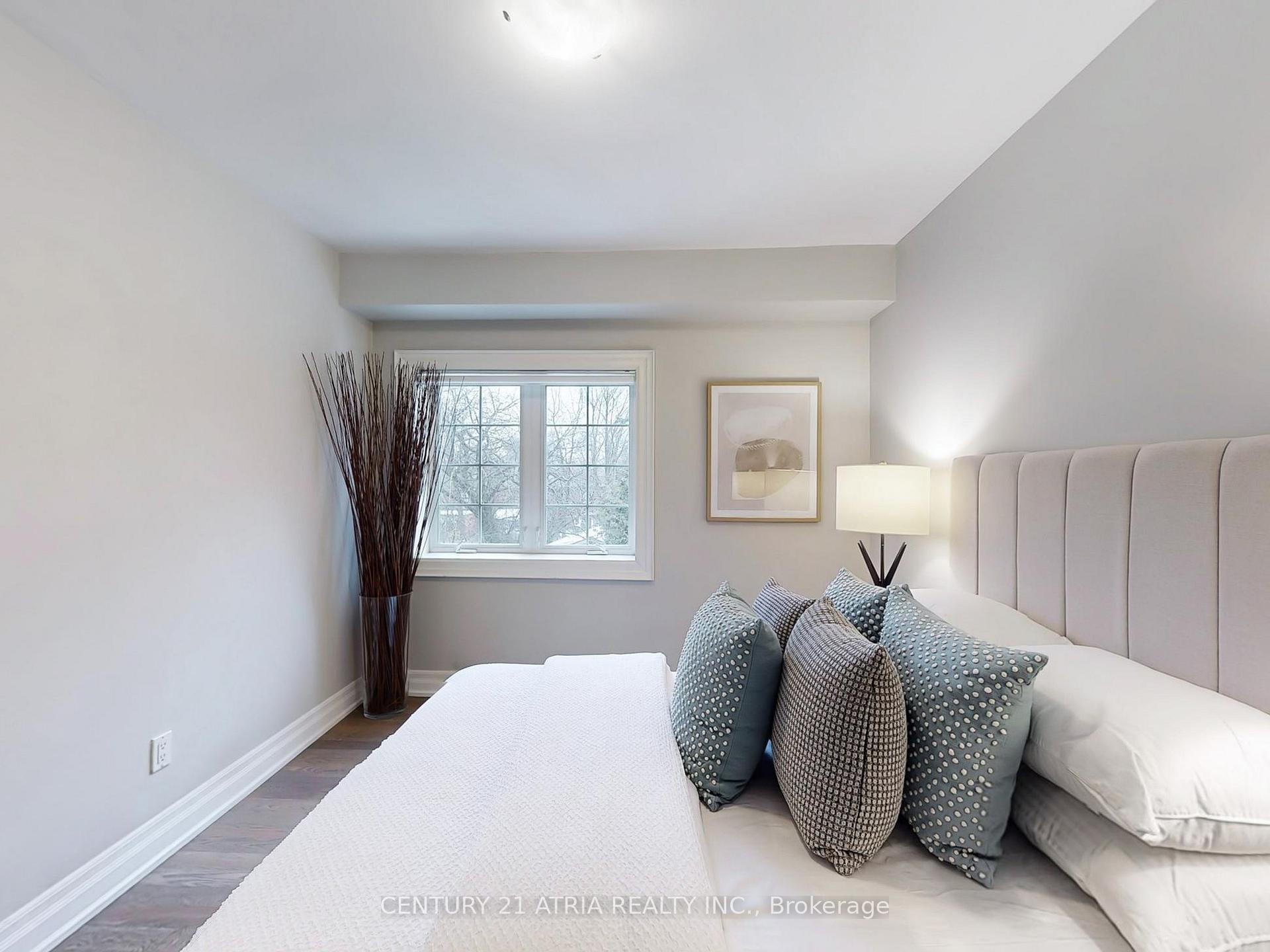 Photo 21 of 207 Fairlawn Avenue, Toronto, Lawrence Park North — HOMEH