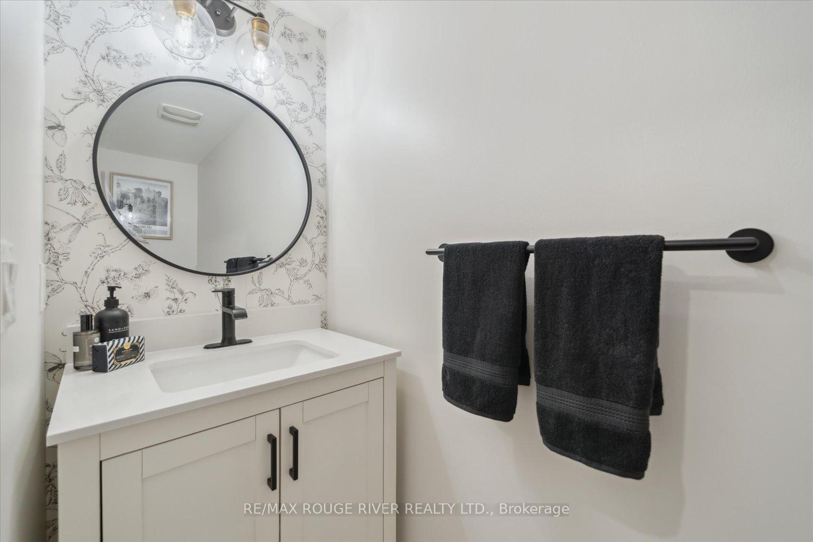 Photo 9 of 83 Allworth Crescent, Clarington, Bowmanville — HOMEH