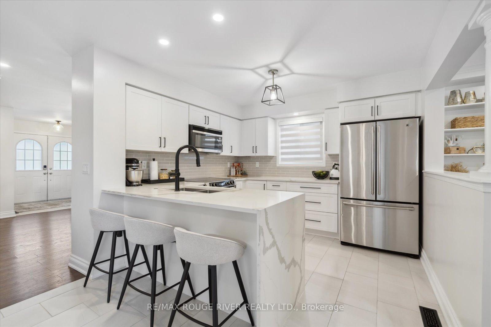 Photo 13 of 83 Allworth Crescent, Clarington, Bowmanville — HOMEH
