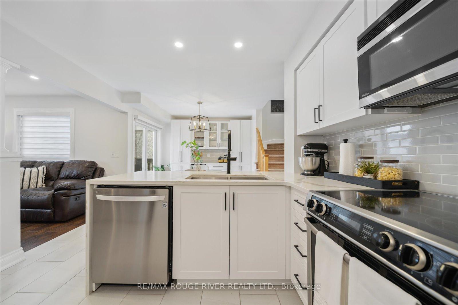 Photo 15 of 83 Allworth Crescent, Clarington, Bowmanville — HOMEH