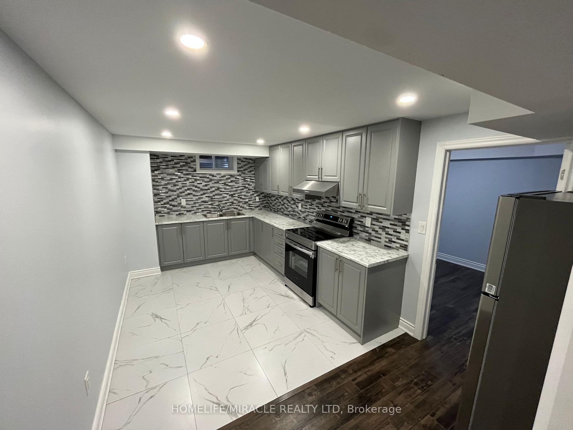 Photo 23 of 9438 Credit View Road, Brampton, Brampton West — HOMEH