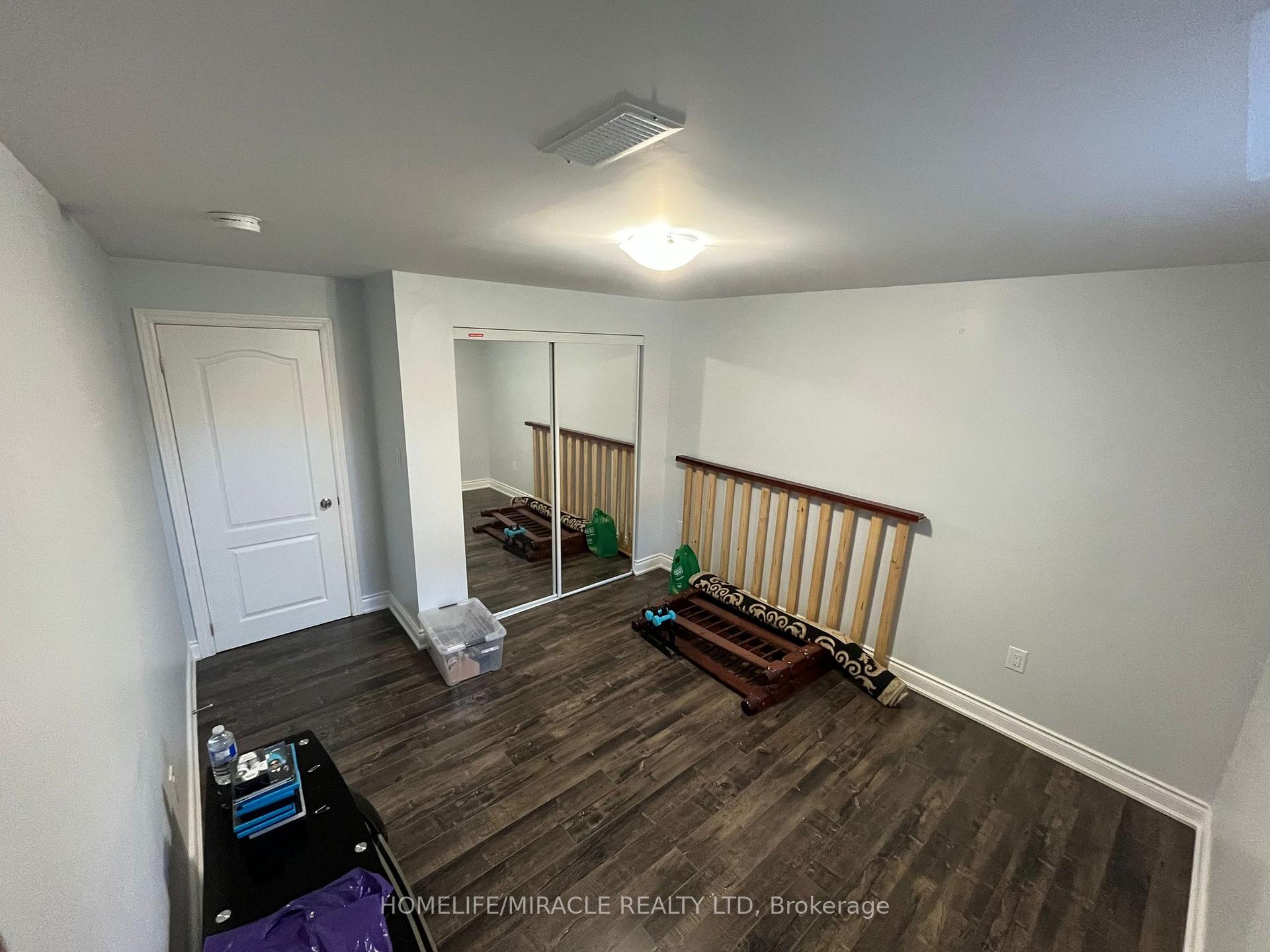 Photo 11 of 9438 Credit View Road, Brampton, Brampton West — HOMEH