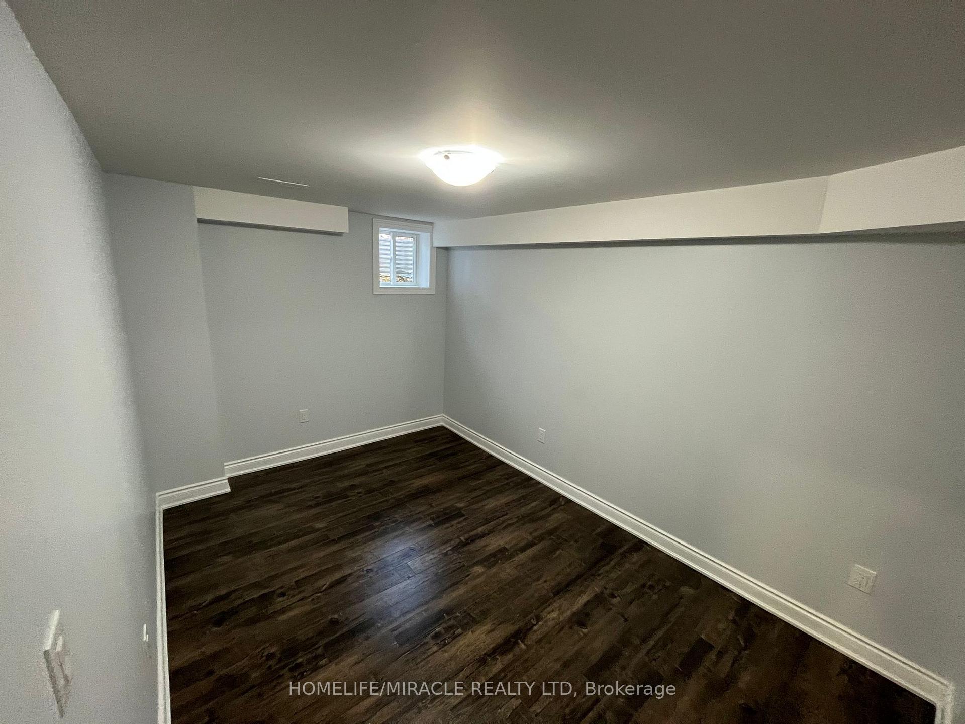 Photo 12 of 9438 Credit View Road, Brampton, Brampton West — HOMEH