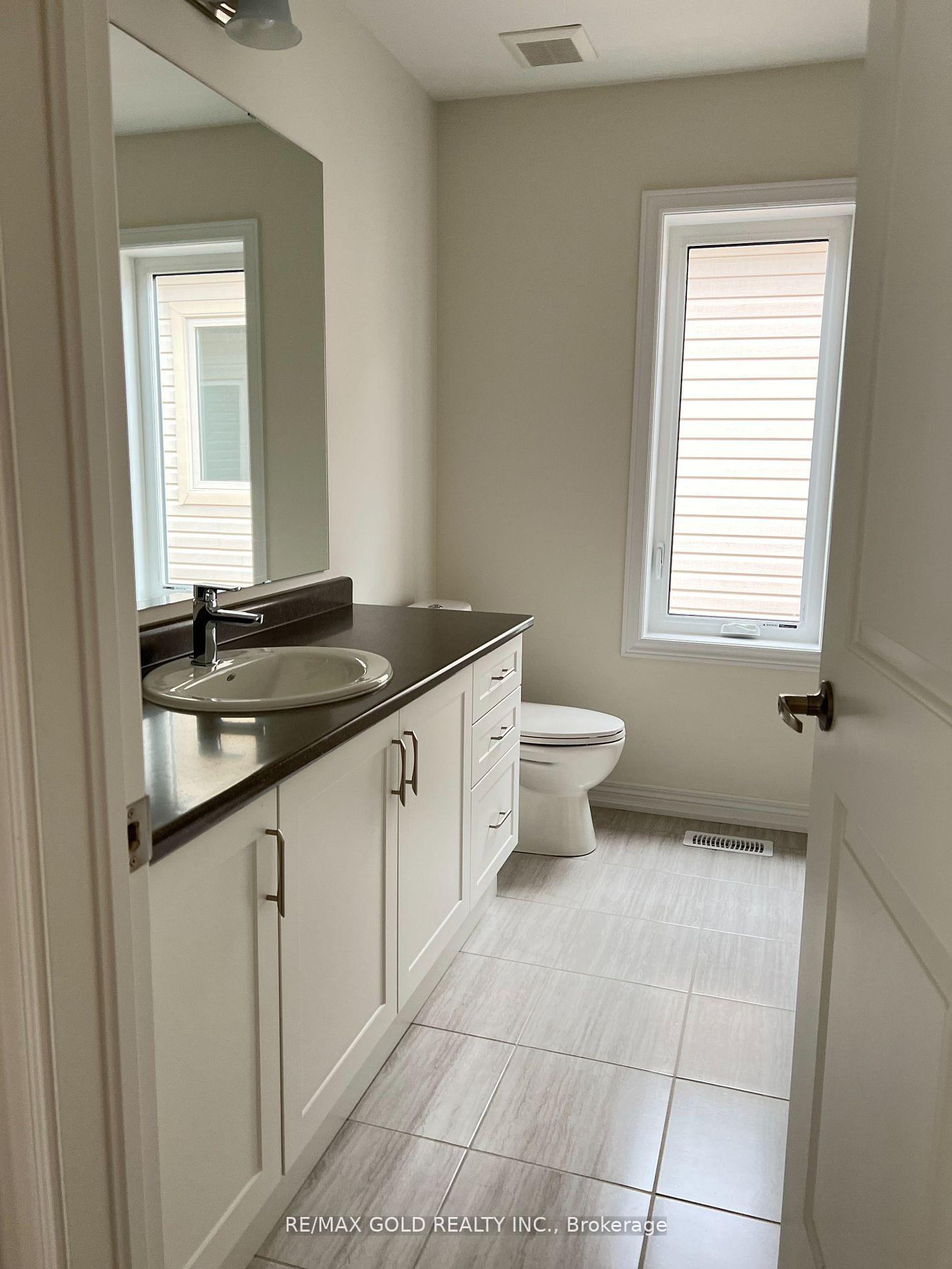 Photo 15 of 39 Georgina Street, Kitchener, Pioneer Park/Doon/Wyldwoods — HOMEH