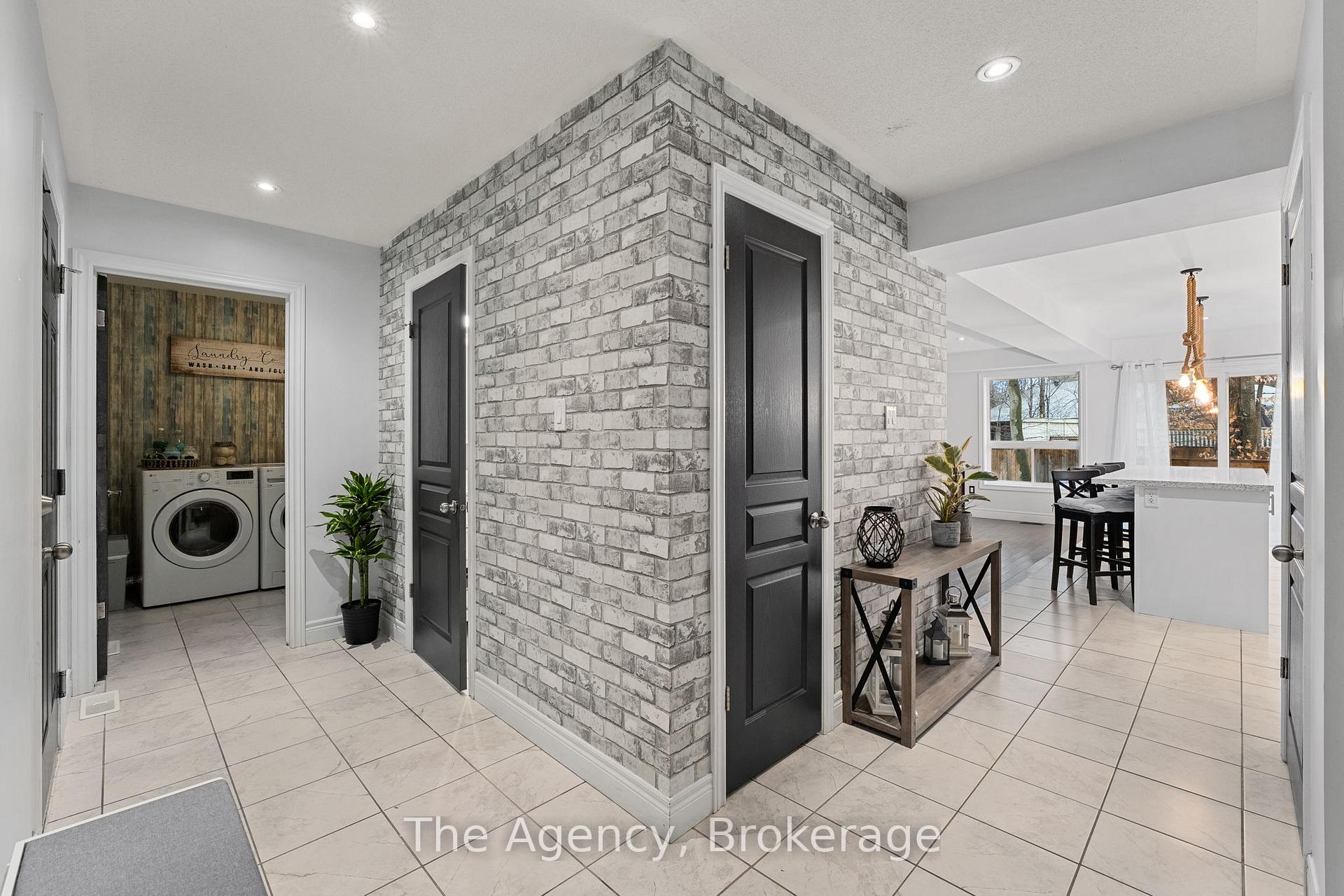 Photo 15 of 290 Pine Street, Gravenhurst, Wood (Gravenhurst) — HOMEH