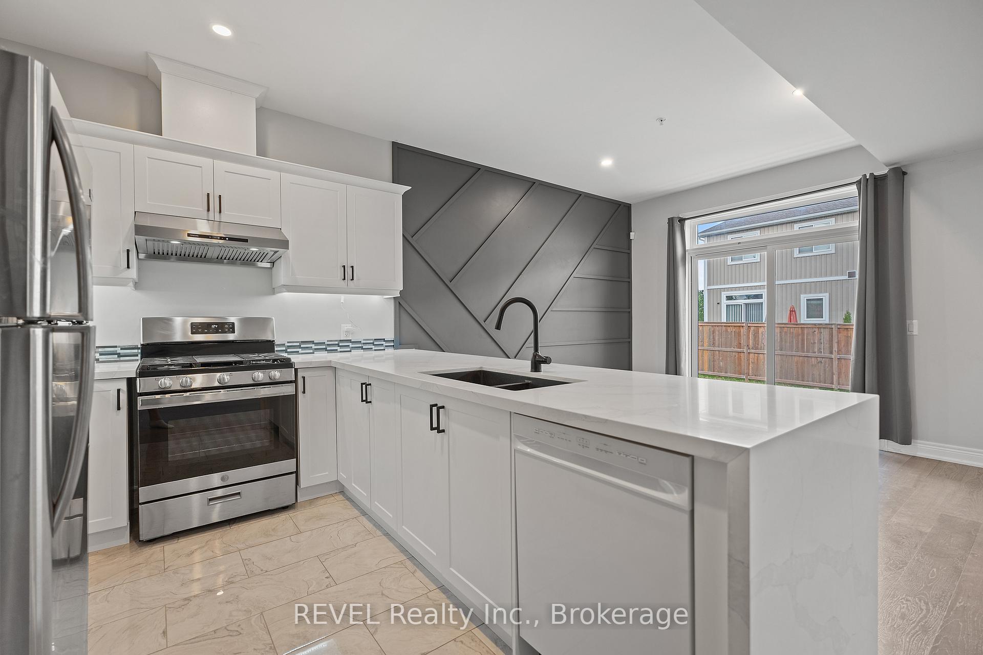 Photo 8 of 21 Marshall Lane, St. Catharines, Oakdale — HOMEH