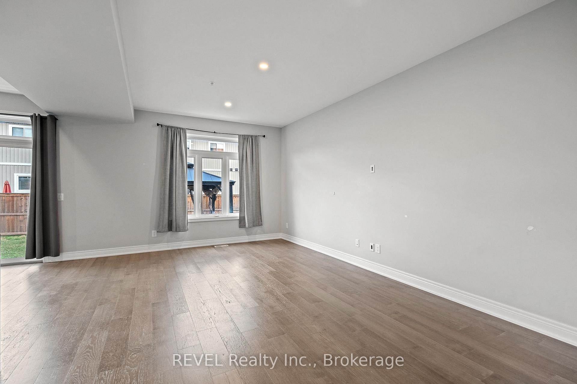 Photo 34 of 21 Marshall Lane, St. Catharines, Oakdale — HOMEH