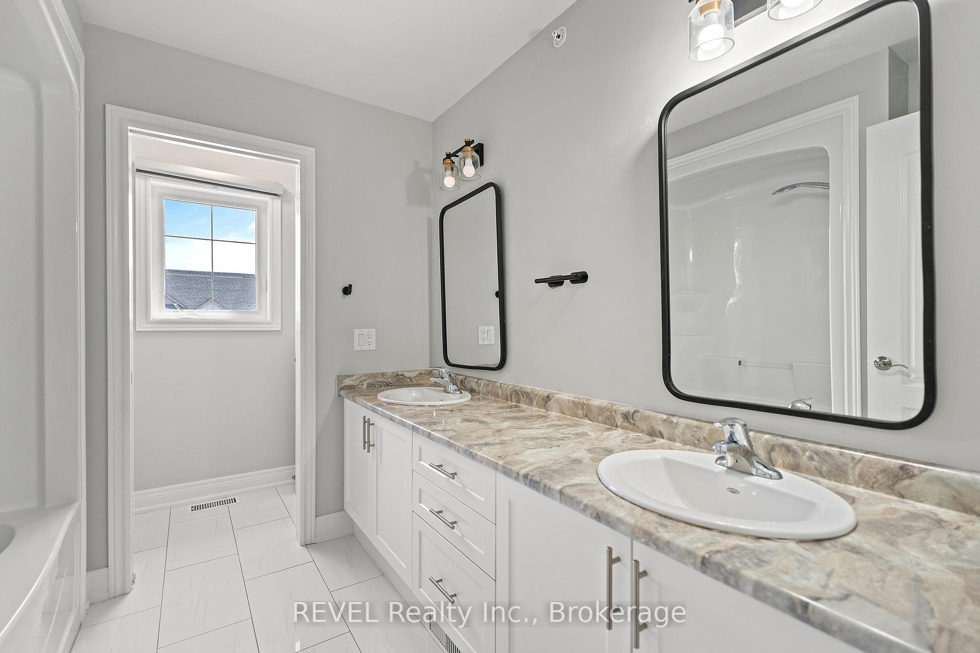 Photo 40 of 21 Marshall Lane, St. Catharines, Oakdale — HOMEH