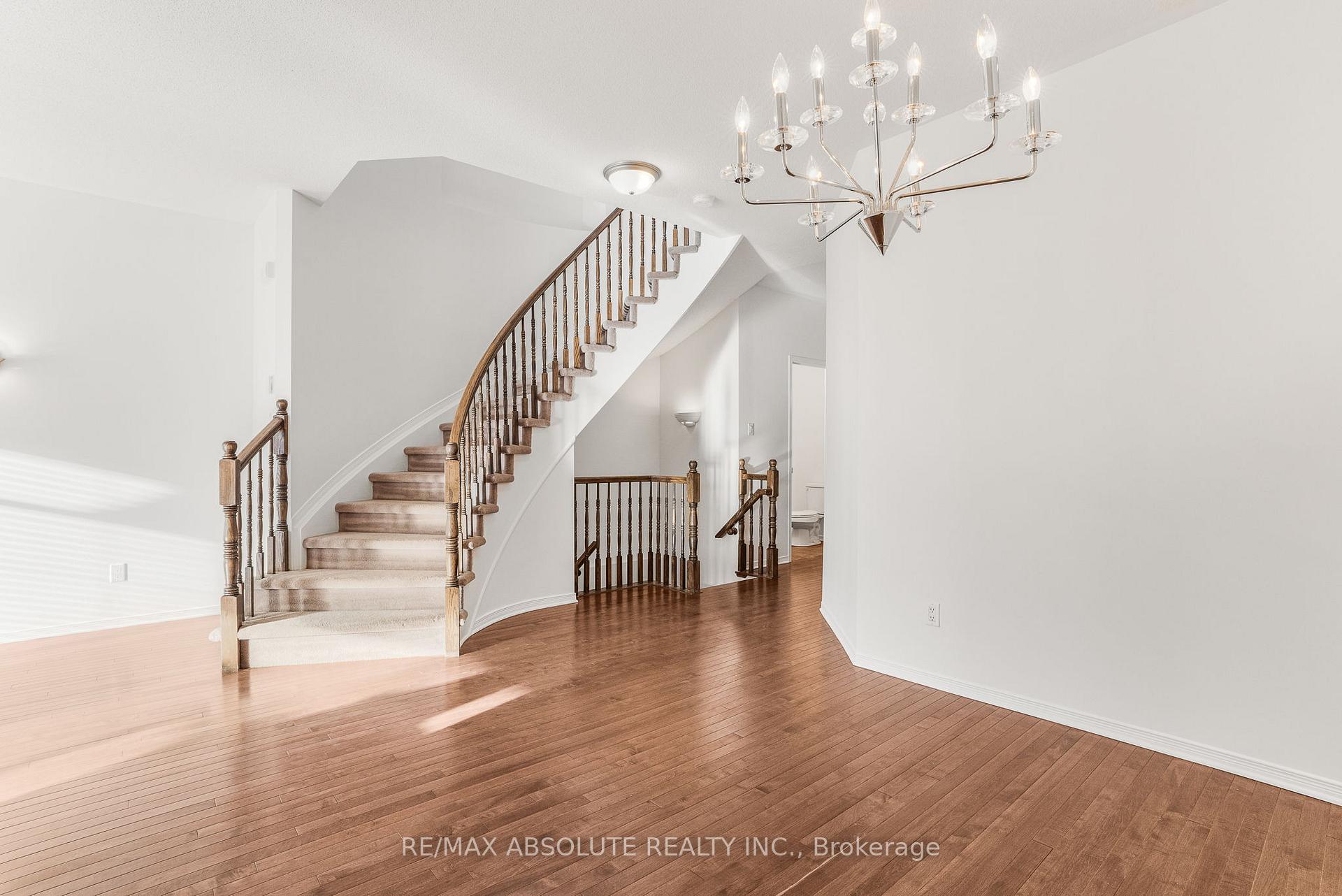 Photo 13 of 728 Nakina Way, Ottawa, Riverside South/Gloucester Glen — HOMEH