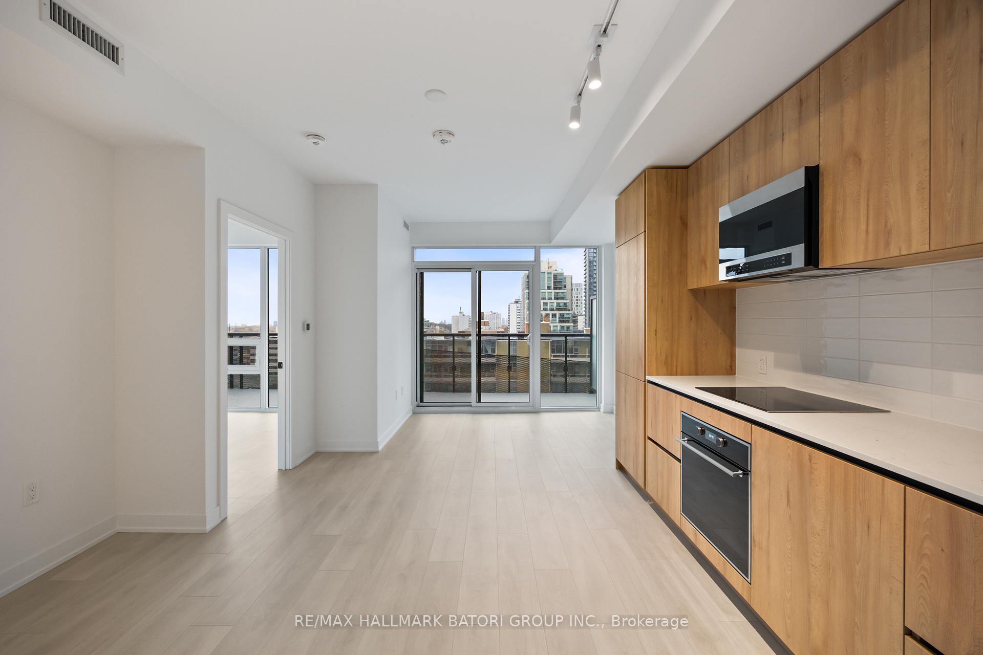 Photo 5 of Unit 1313, 127 Broadway Avenue, Toronto, Yonge-Eglinton — HOMEH