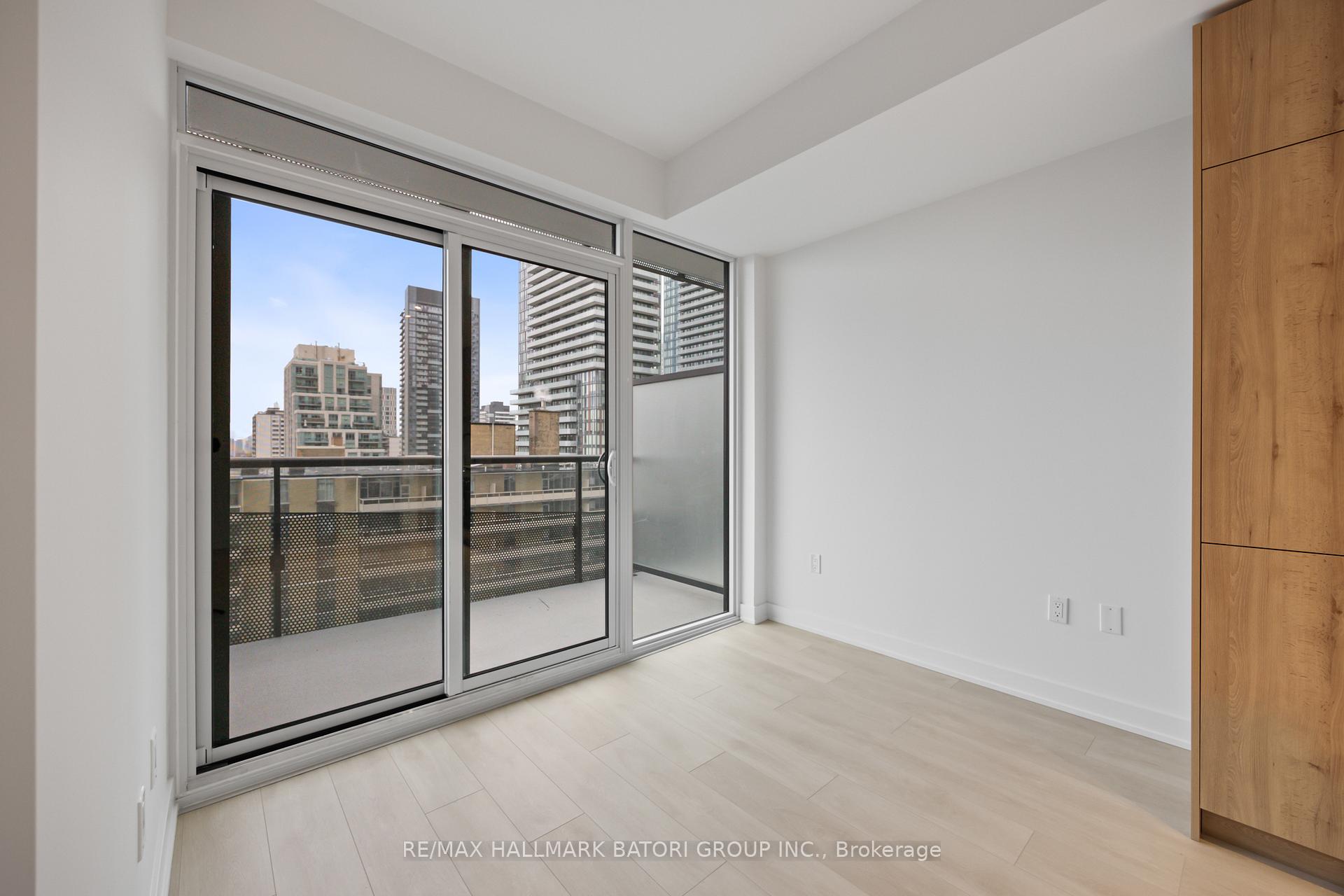 Photo 6 of Unit 1313, 127 Broadway Avenue, Toronto, Yonge-Eglinton — HOMEH