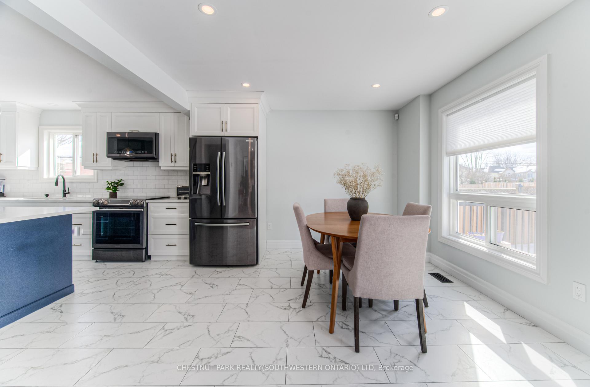 Photo 38 of 243 Dartmoor Crescent, Waterloo — HOMEH