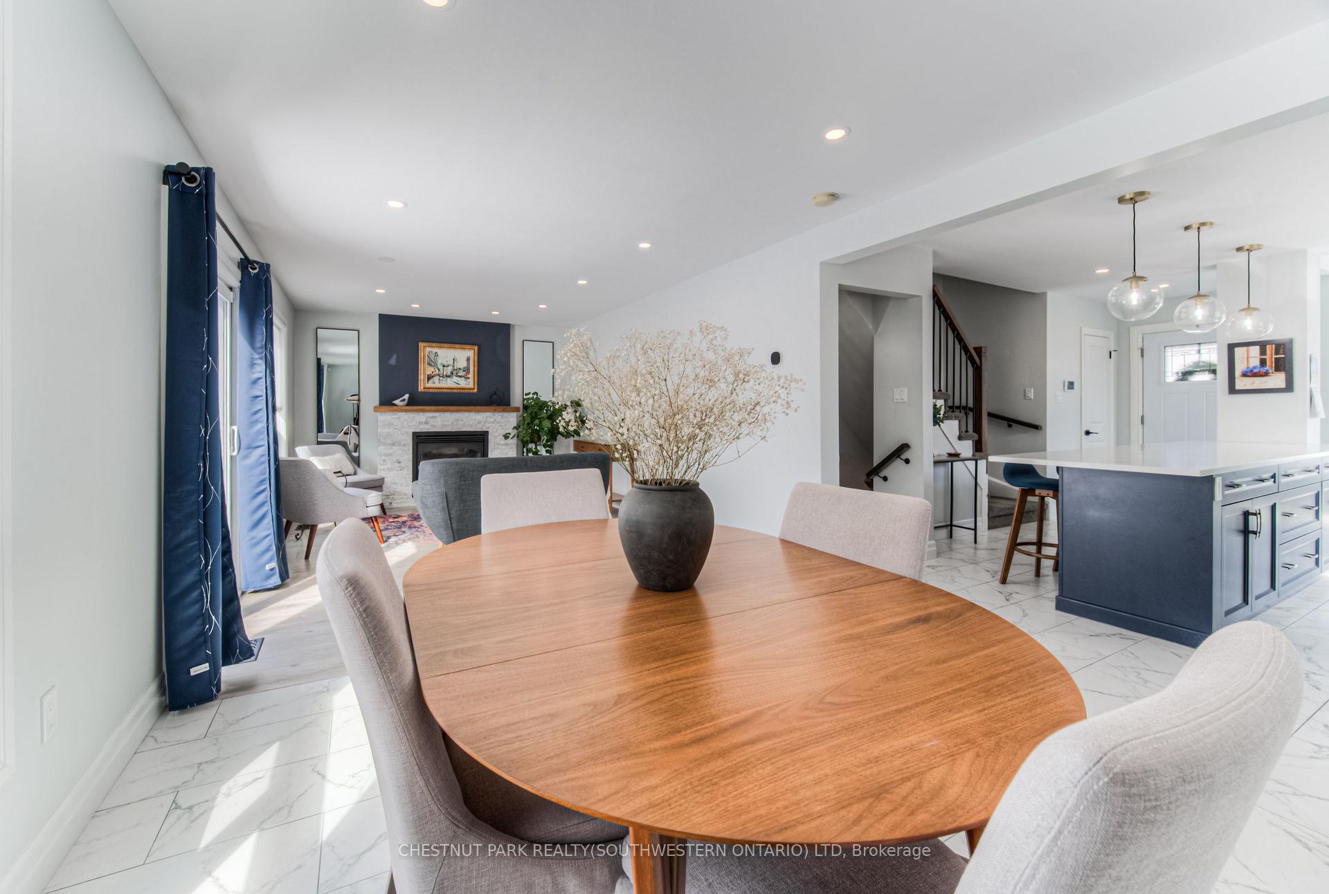 Photo 40 of 243 Dartmoor Crescent, Waterloo — HOMEH