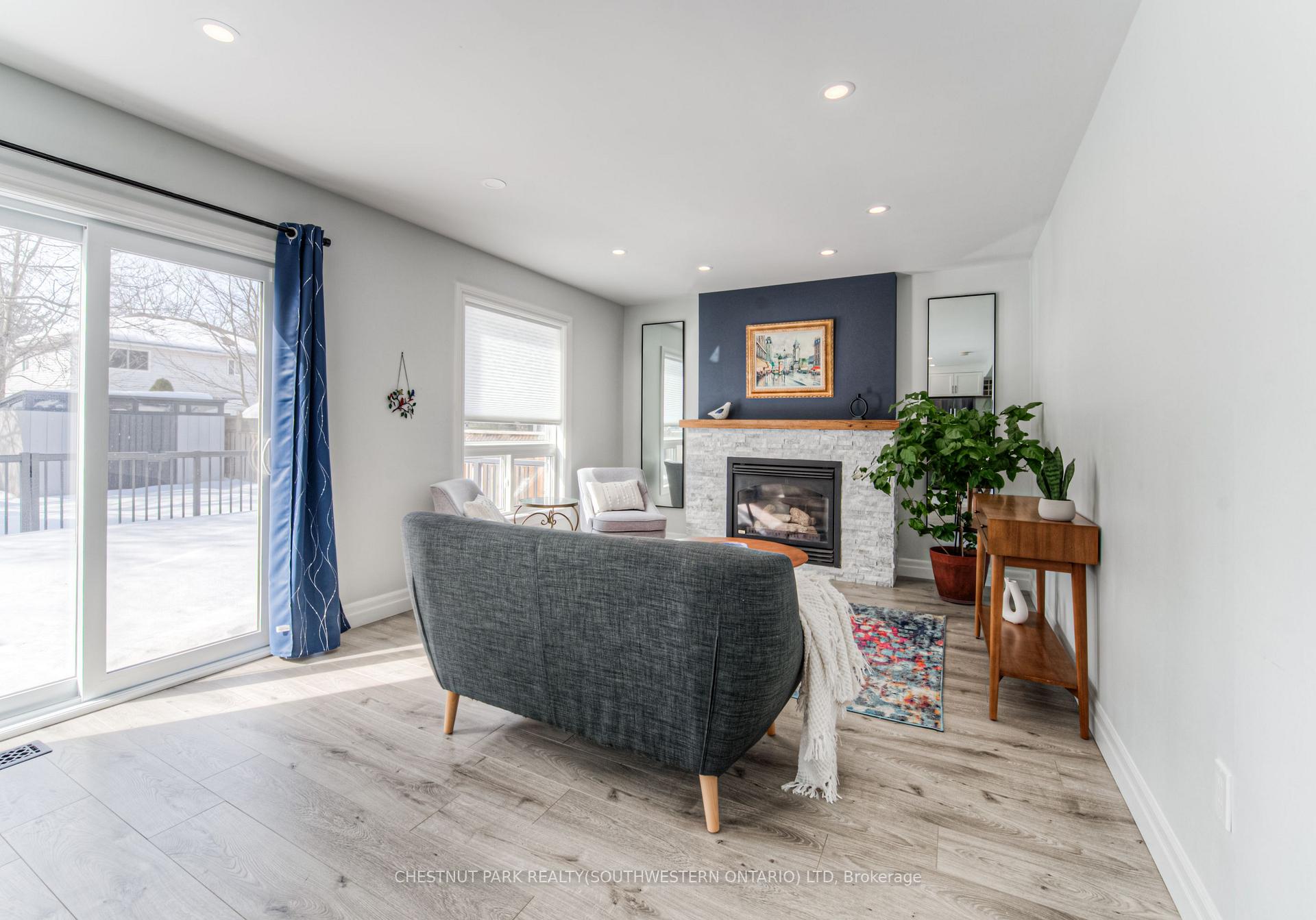 Photo 63 of 243 Dartmoor Crescent, Waterloo — HOMEH