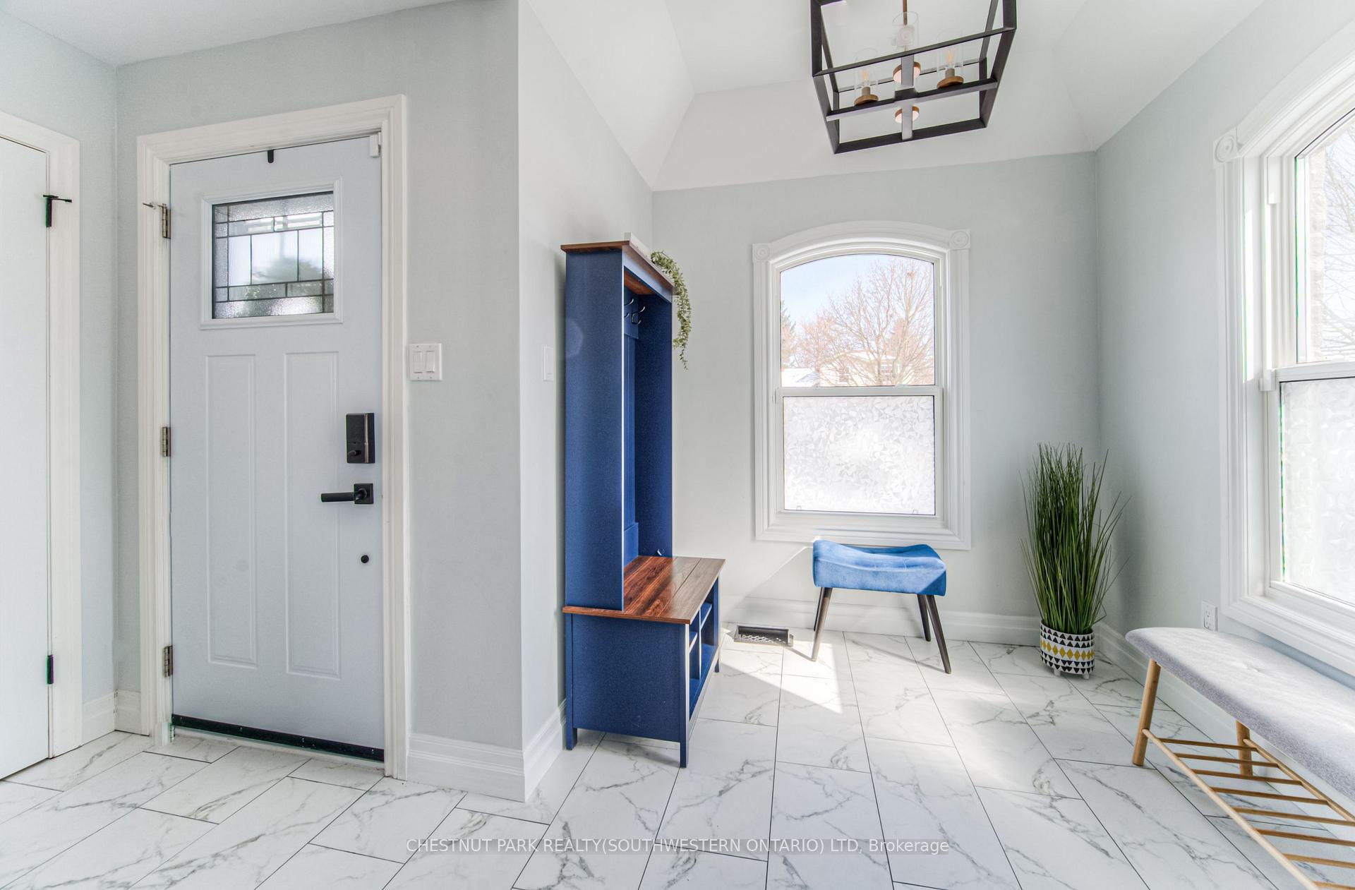 Photo 6 of 243 Dartmoor Crescent, Waterloo — HOMEH