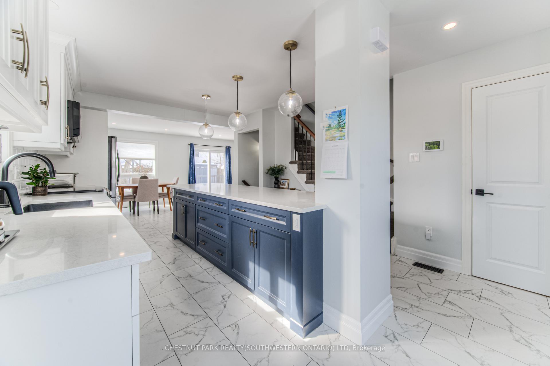 Photo 10 of 243 Dartmoor Crescent, Waterloo — HOMEH