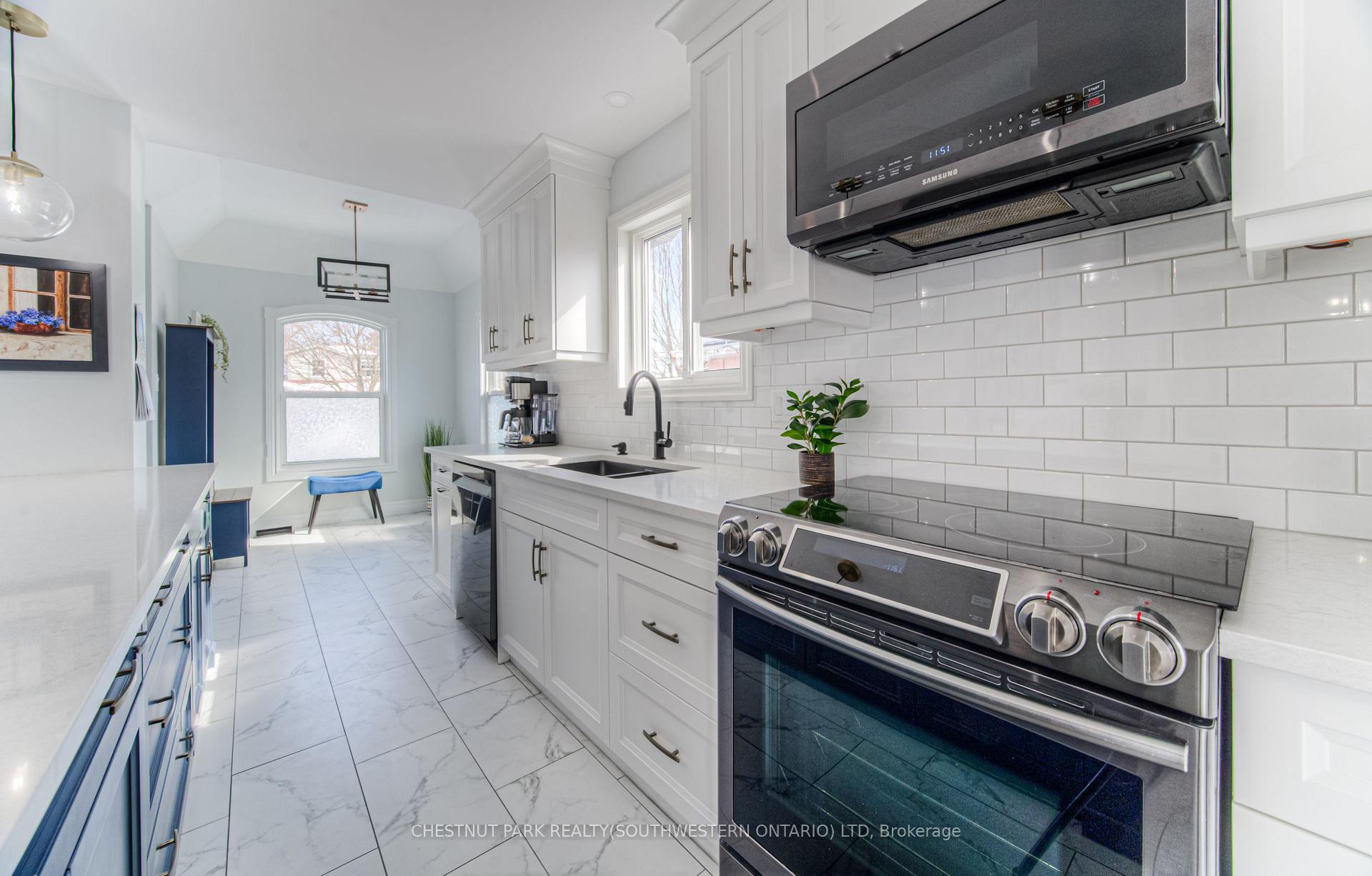 Photo 17 of 243 Dartmoor Crescent, Waterloo — HOMEH
