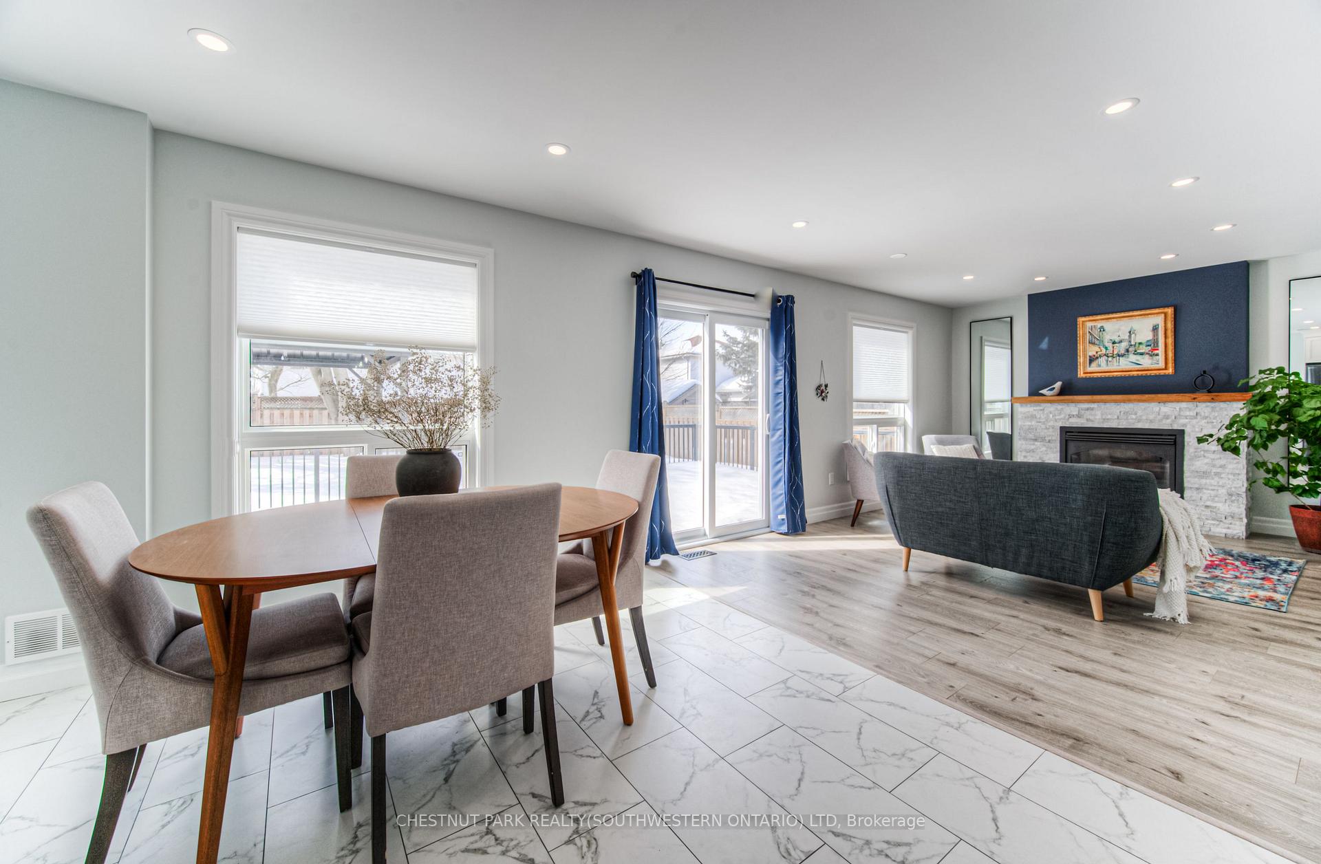 Photo 20 of 243 Dartmoor Crescent, Waterloo — HOMEH