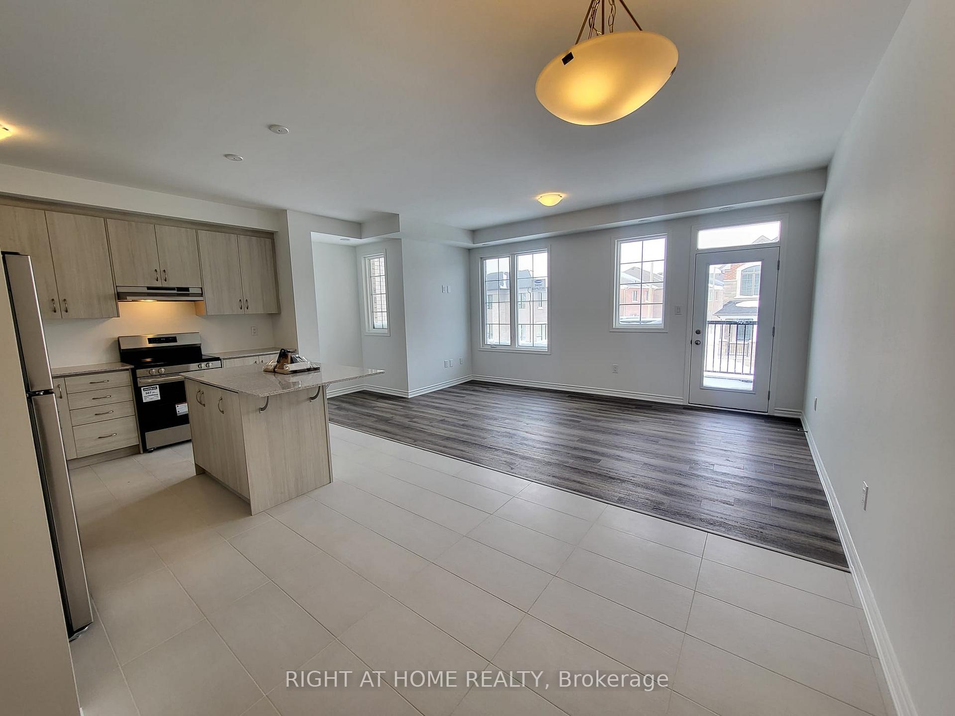 Photo 7 of 34 Ennerdale Street, Barrie, Rural Barrie Southwest — HOMEH
