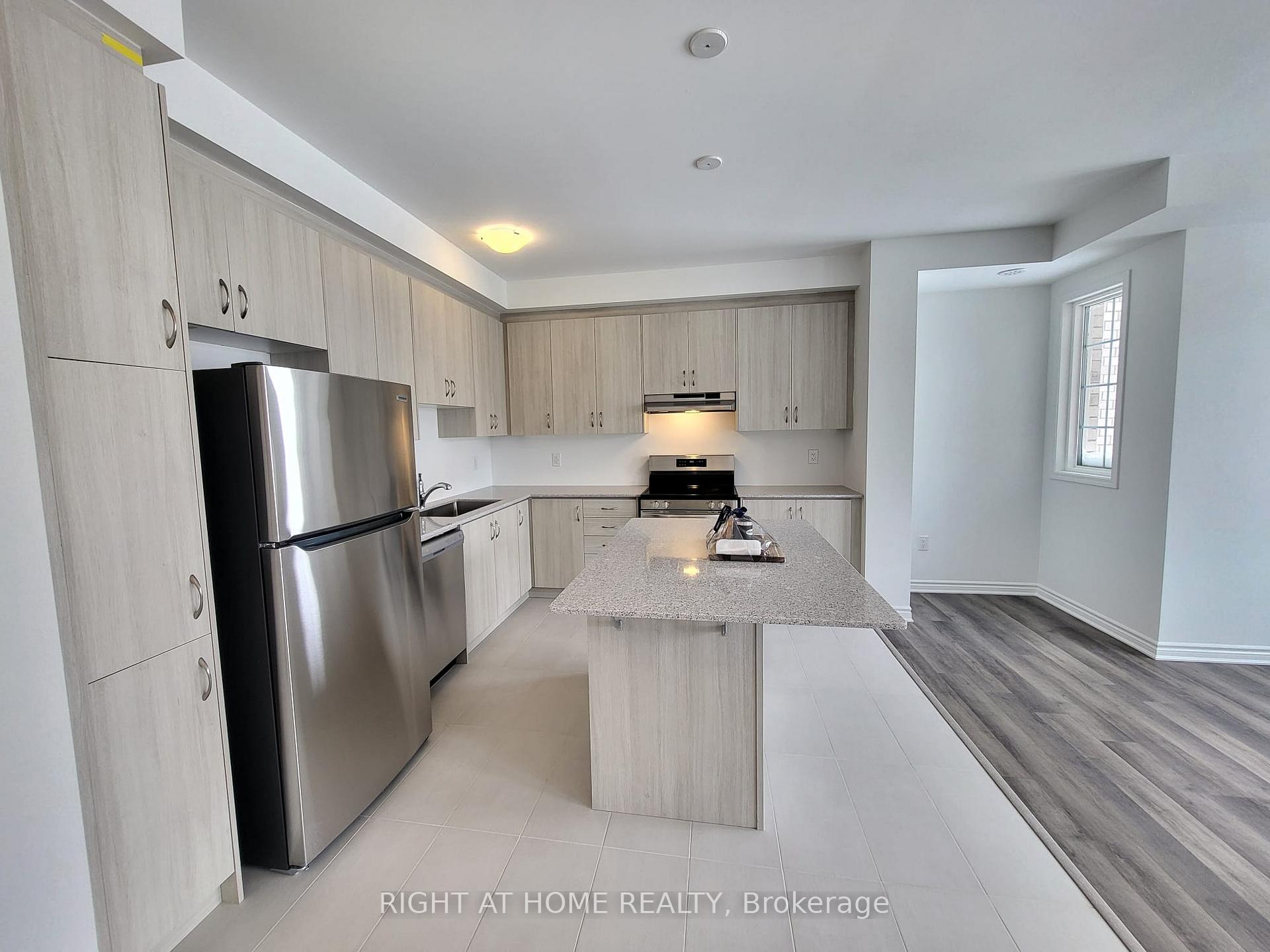 Photo 8 of 34 Ennerdale Street, Barrie, Rural Barrie Southwest — HOMEH