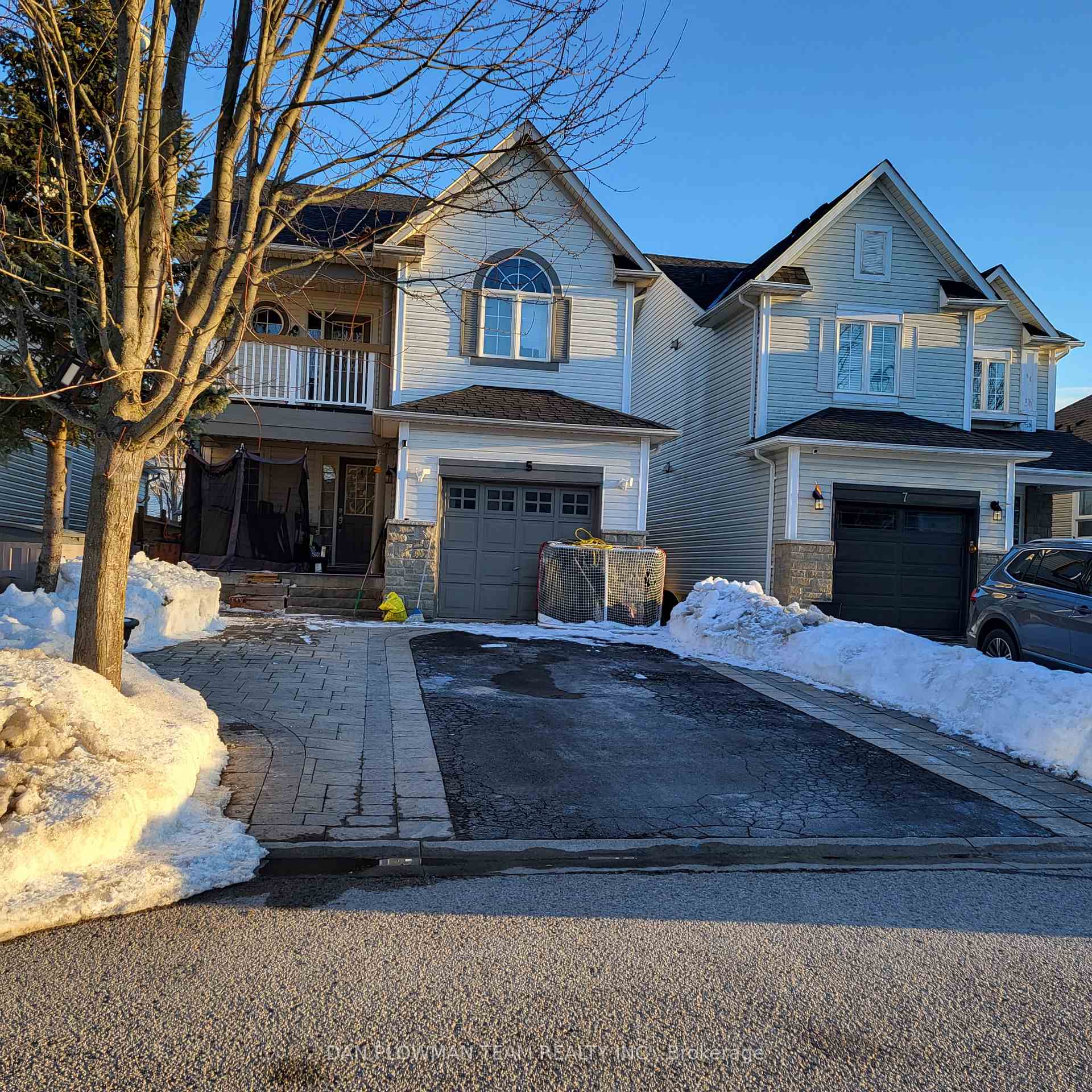 Photo 1 of 5 Melina Lane, Whitby, Brooklin — HOMEH