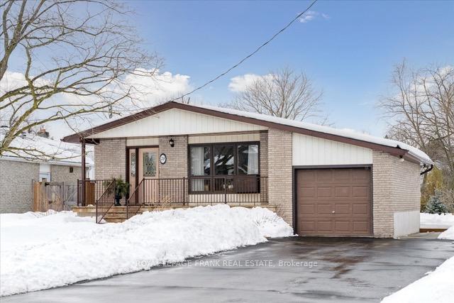Photo 1 of 28 Third Avenue N, Uxbridge — HOMEH