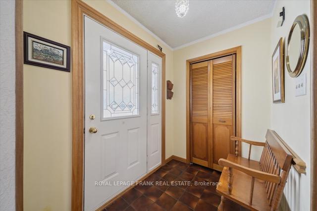 Photo 5 of 28 Third Avenue N, Uxbridge — HOMEH