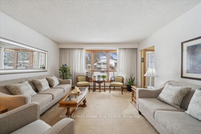 Photo 8 of 28 Third Avenue N, Uxbridge — HOMEH