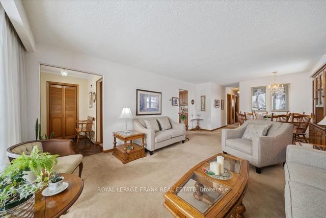 Photo 9 of 28 Third Avenue N, Uxbridge — HOMEH