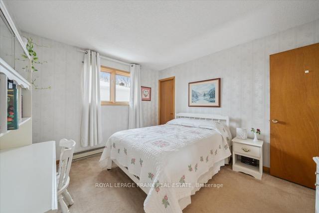 Photo 18 of 28 Third Avenue N, Uxbridge — HOMEH