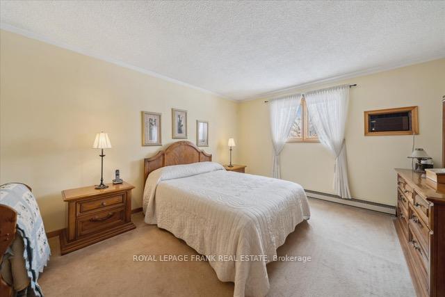 Photo 20 of 28 Third Avenue N, Uxbridge — HOMEH