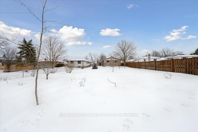 Photo 39 of 28 Third Avenue N, Uxbridge — HOMEH
