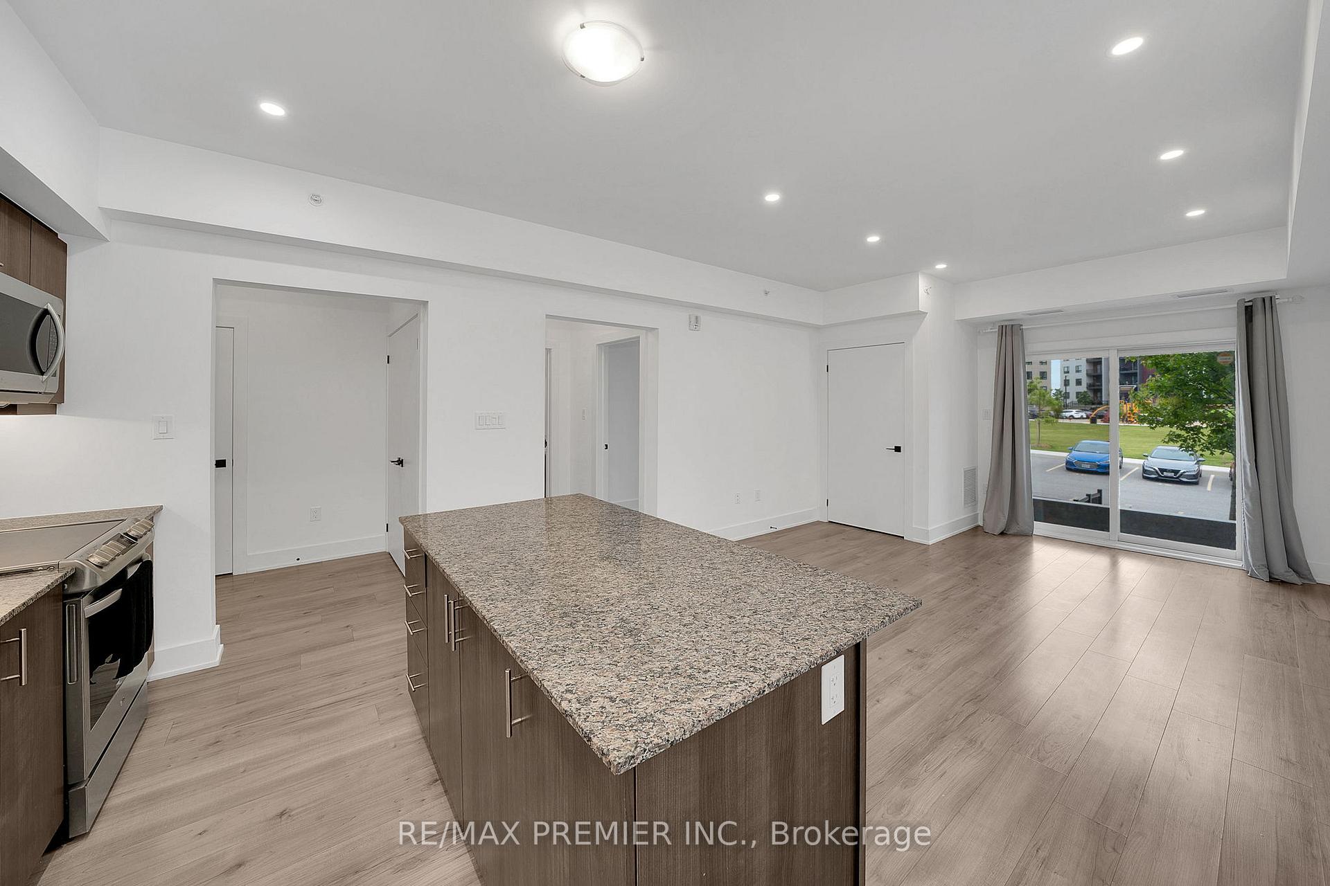 Photo 33 of Unit 103, 5 Chef Lane, Barrie, Rural Barrie Southwest — HOMEH