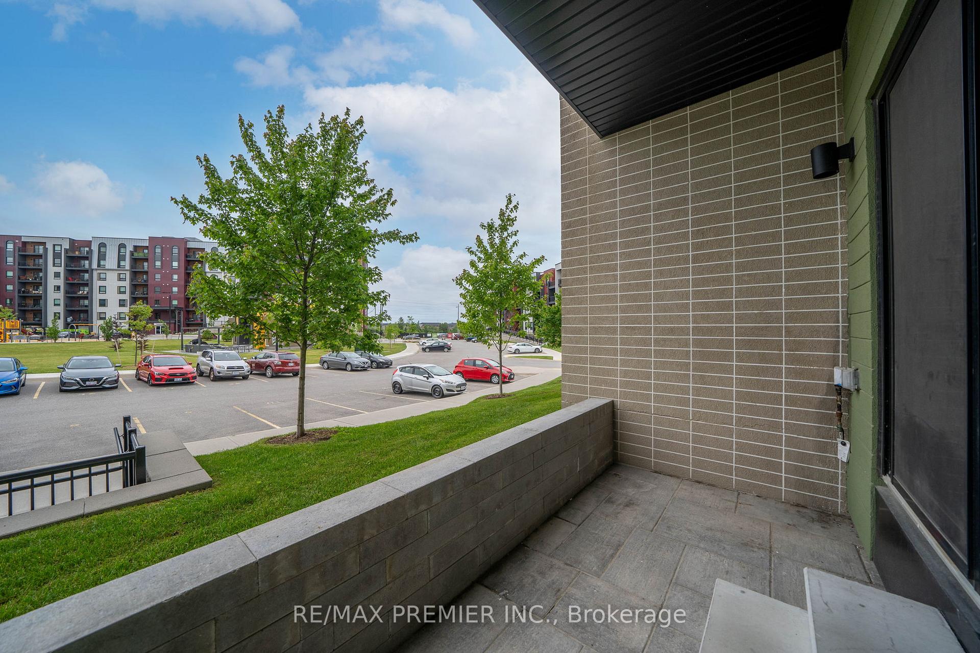 Photo 3 of Unit 103, 5 Chef Lane, Barrie, Rural Barrie Southwest — HOMEH