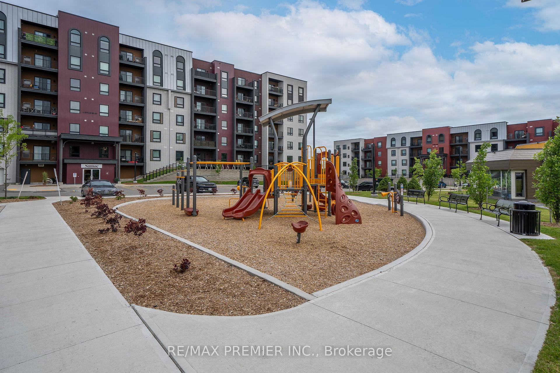 Photo 49 of Unit 103, 5 Chef Lane, Barrie, Rural Barrie Southwest — HOMEH