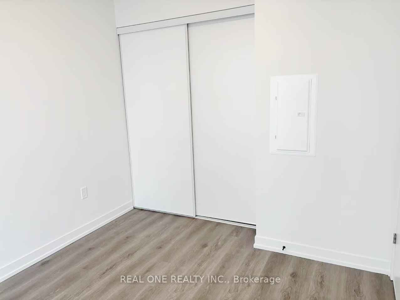 Photo 10 of Unit 901, 225 Commerce Street, Vaughan, Vaughan Corporate Centre — HOMEH