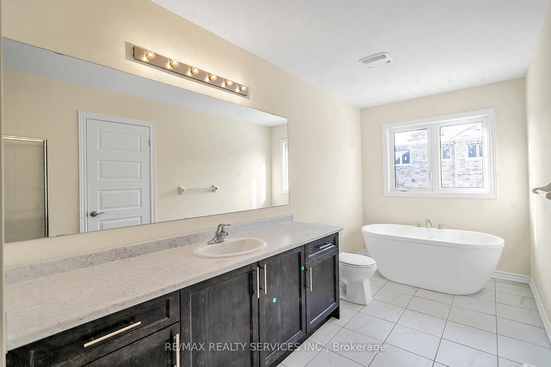 Photo 47 of 116 Robin Trail, Scugog, Port Perry — HOMEH