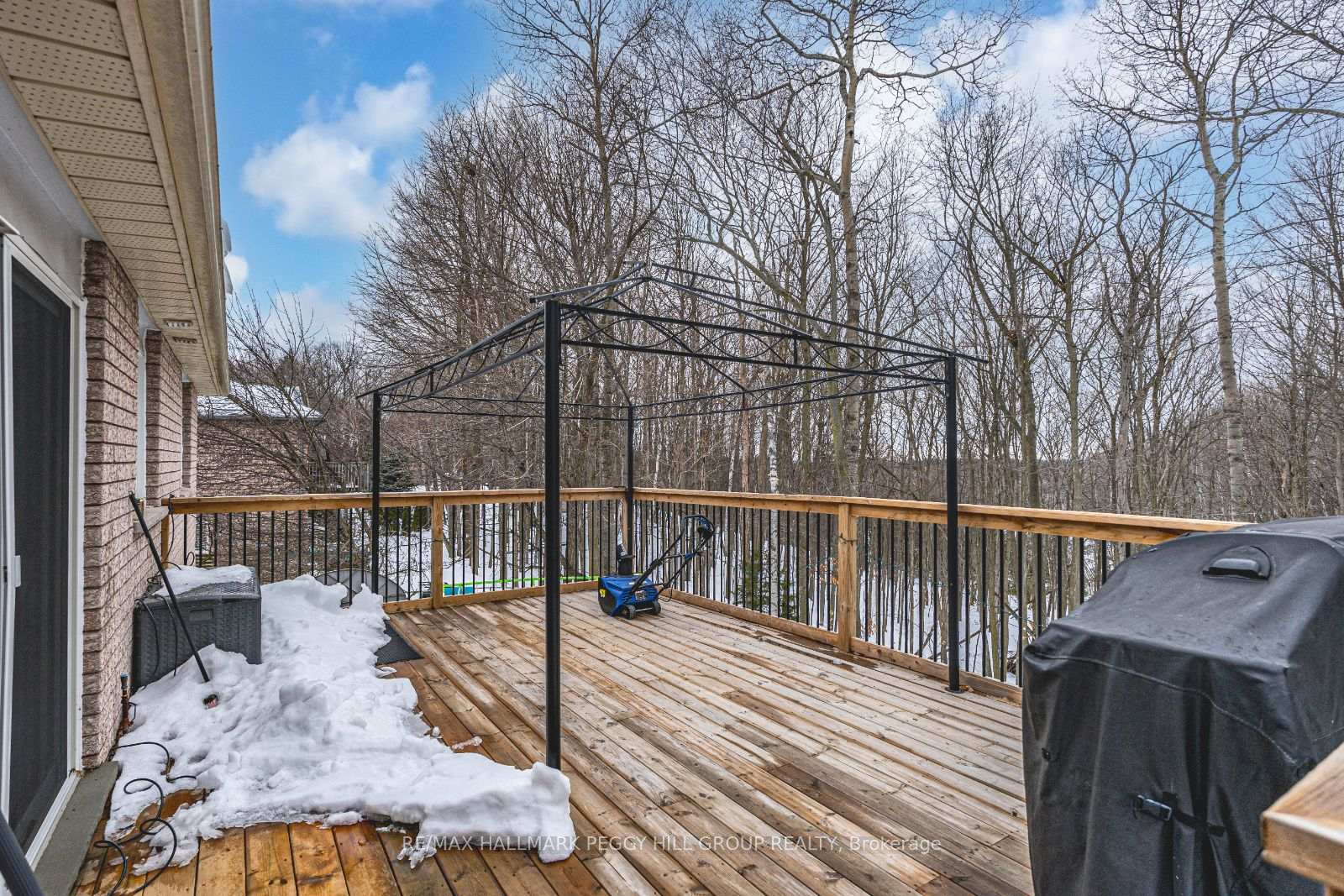 Photo 16 of 156 Mapleton Avenue, Barrie, Holly — HOMEH