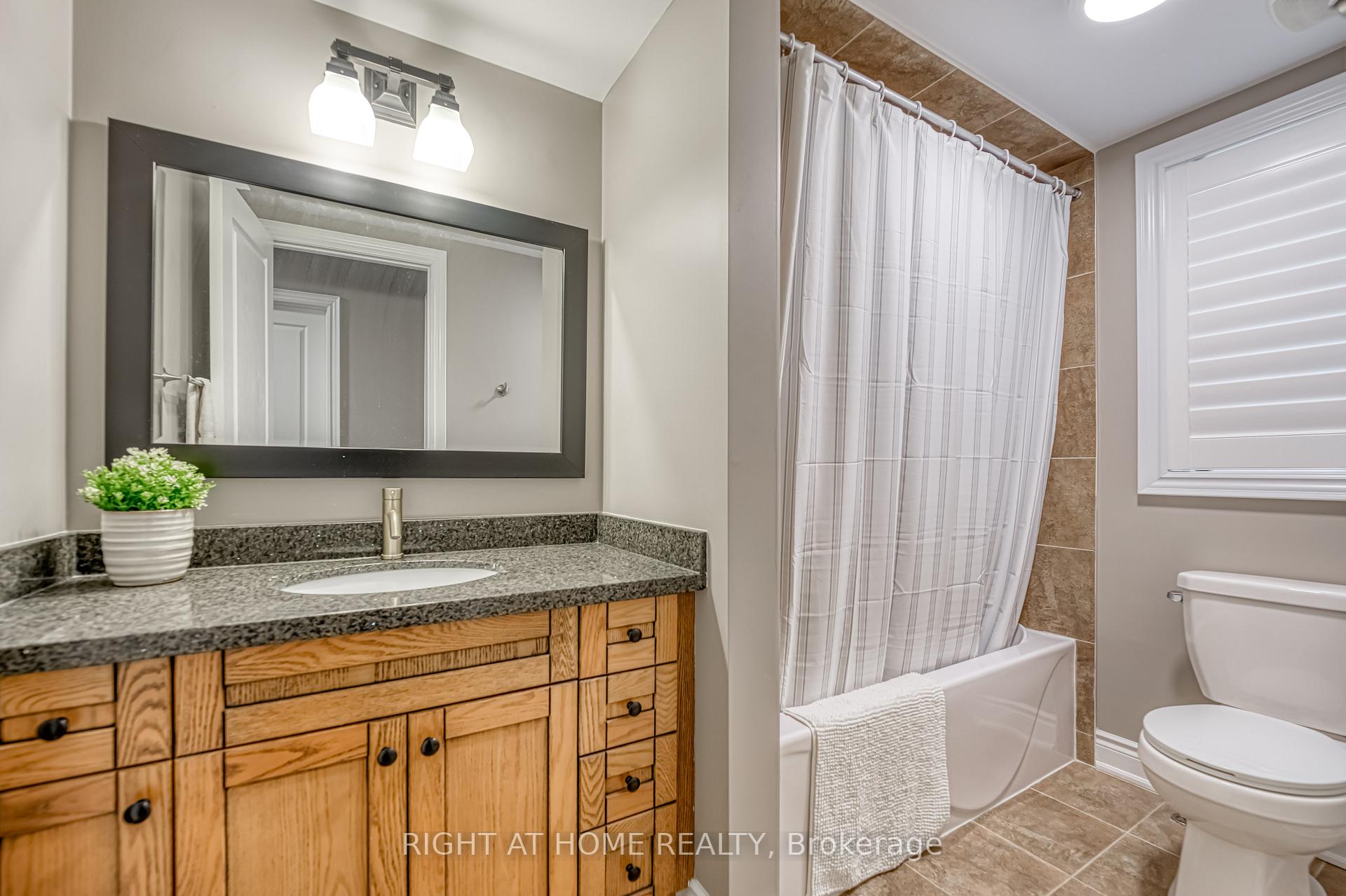 Photo 26 of 165 Wallenberg Drive, Vaughan, Maple — HOMEH